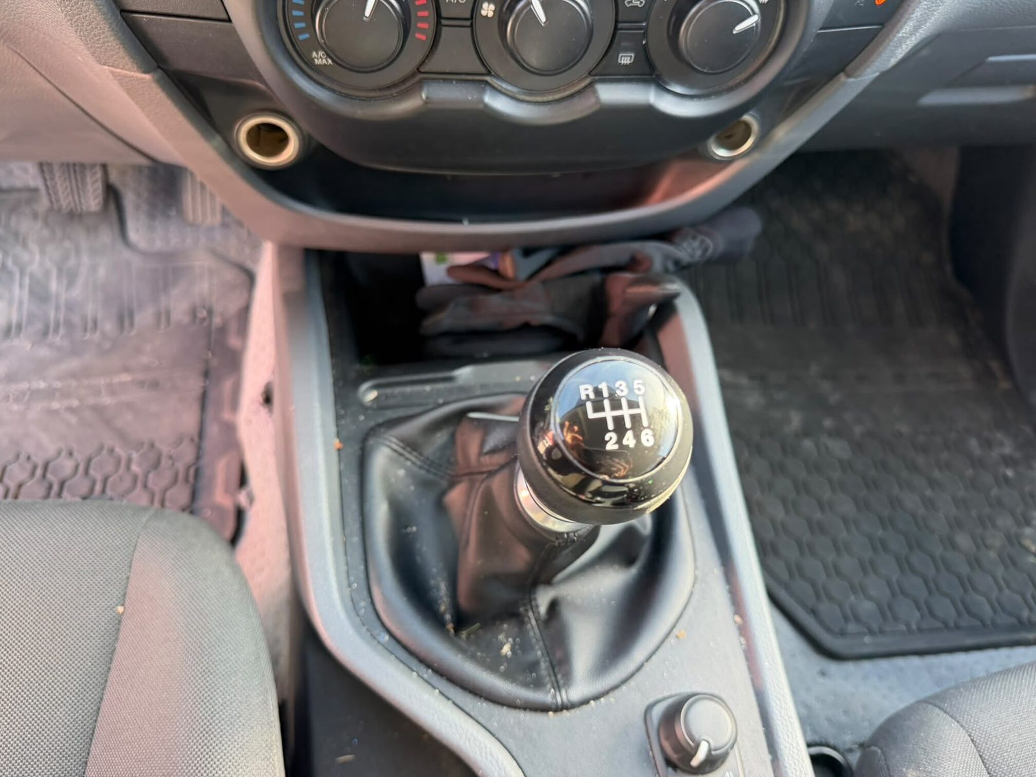 FORD RANGER 2.2TDCI4X4 — zdjęcie 15