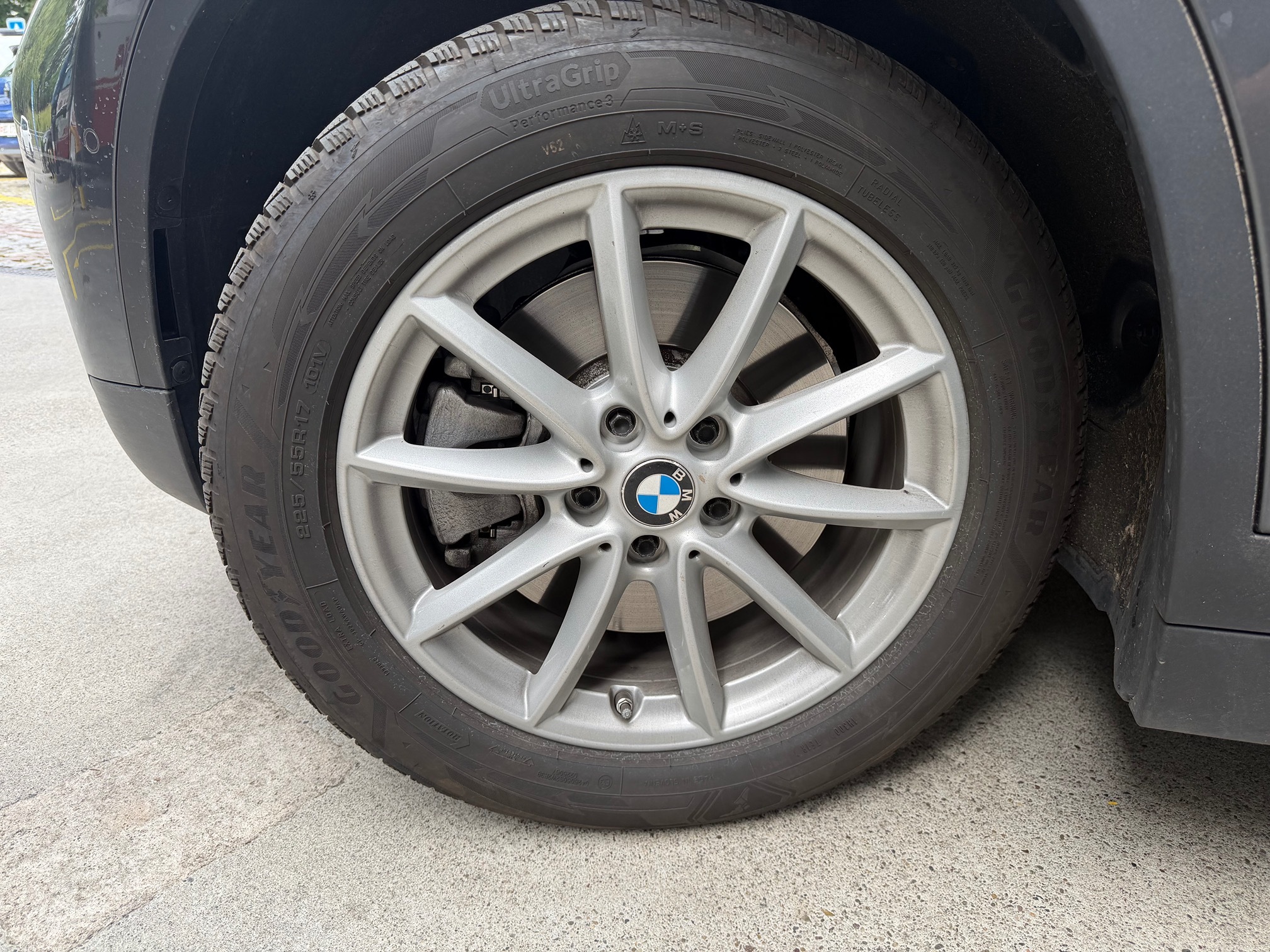 BMW X1 xDrive20i — zdjęcie 3