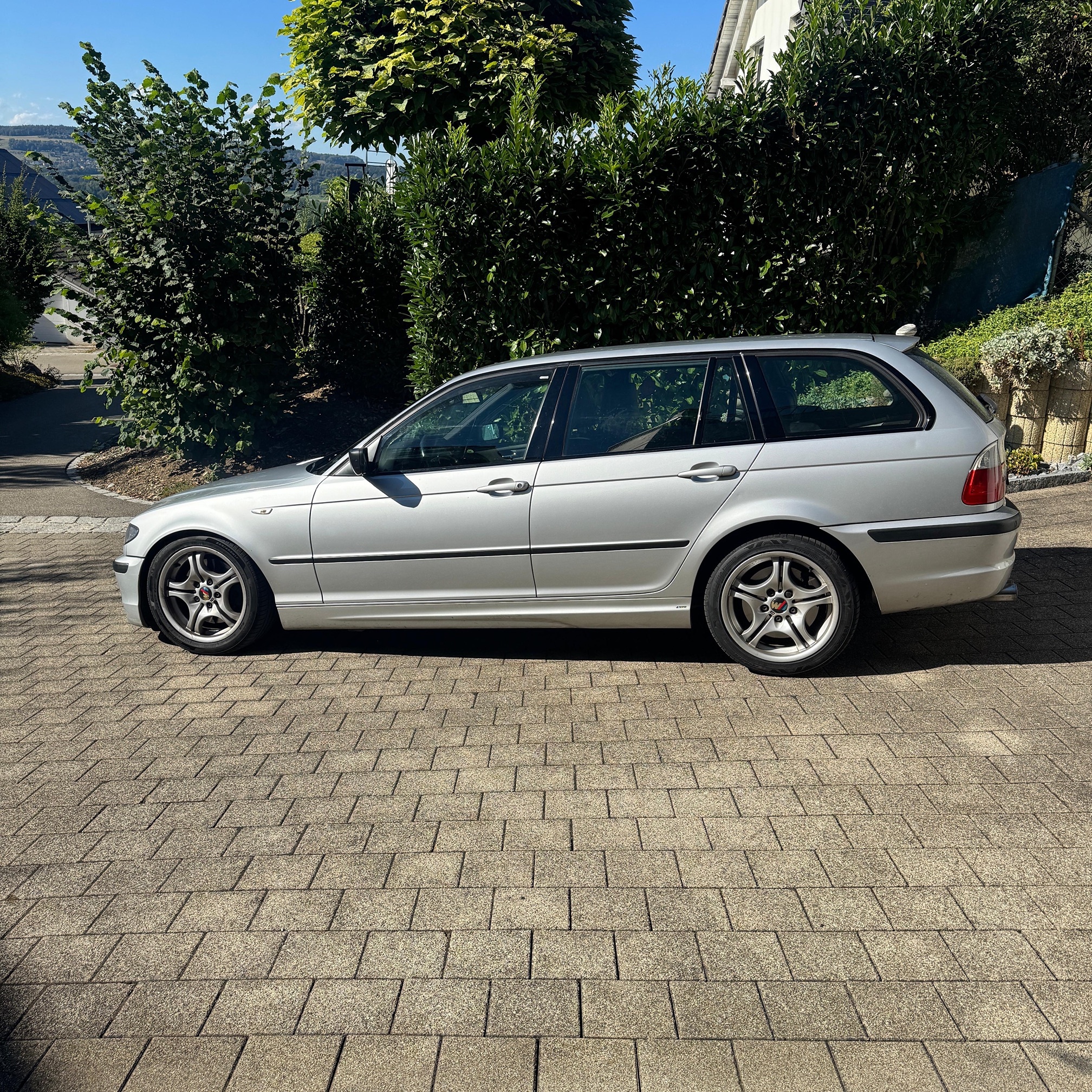 BMW 330d Touring — zdjęcie 4