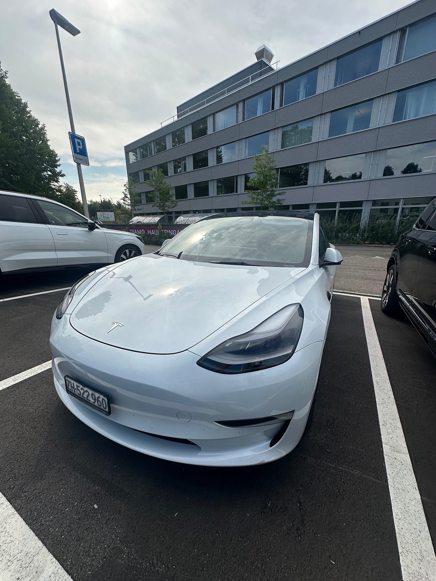 TESLA Model 3 LongRange — zdjęcie 2
