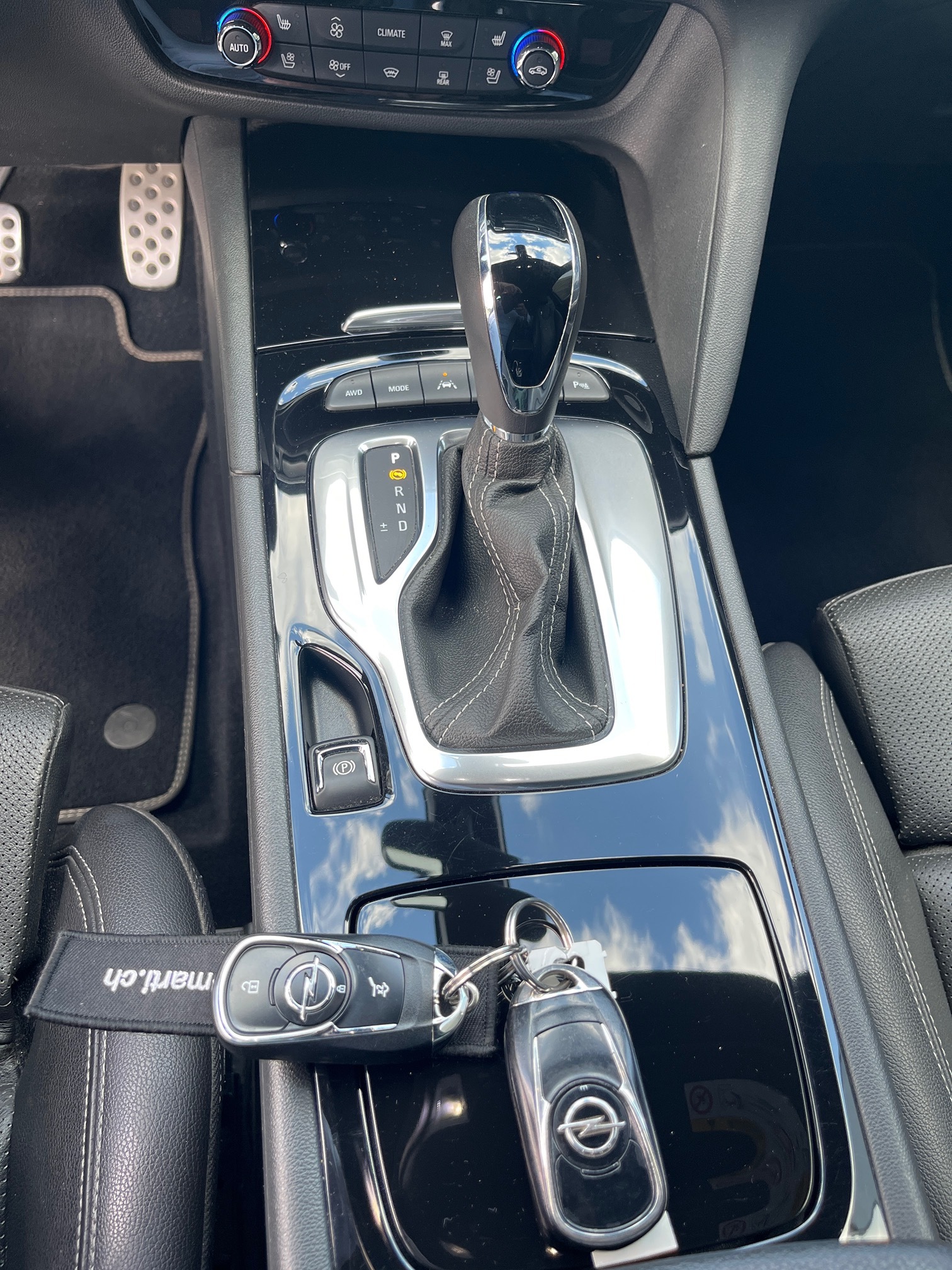 OPEL Insignia Sports Tourer 20SHT GSI AWD — zdjęcie 14
