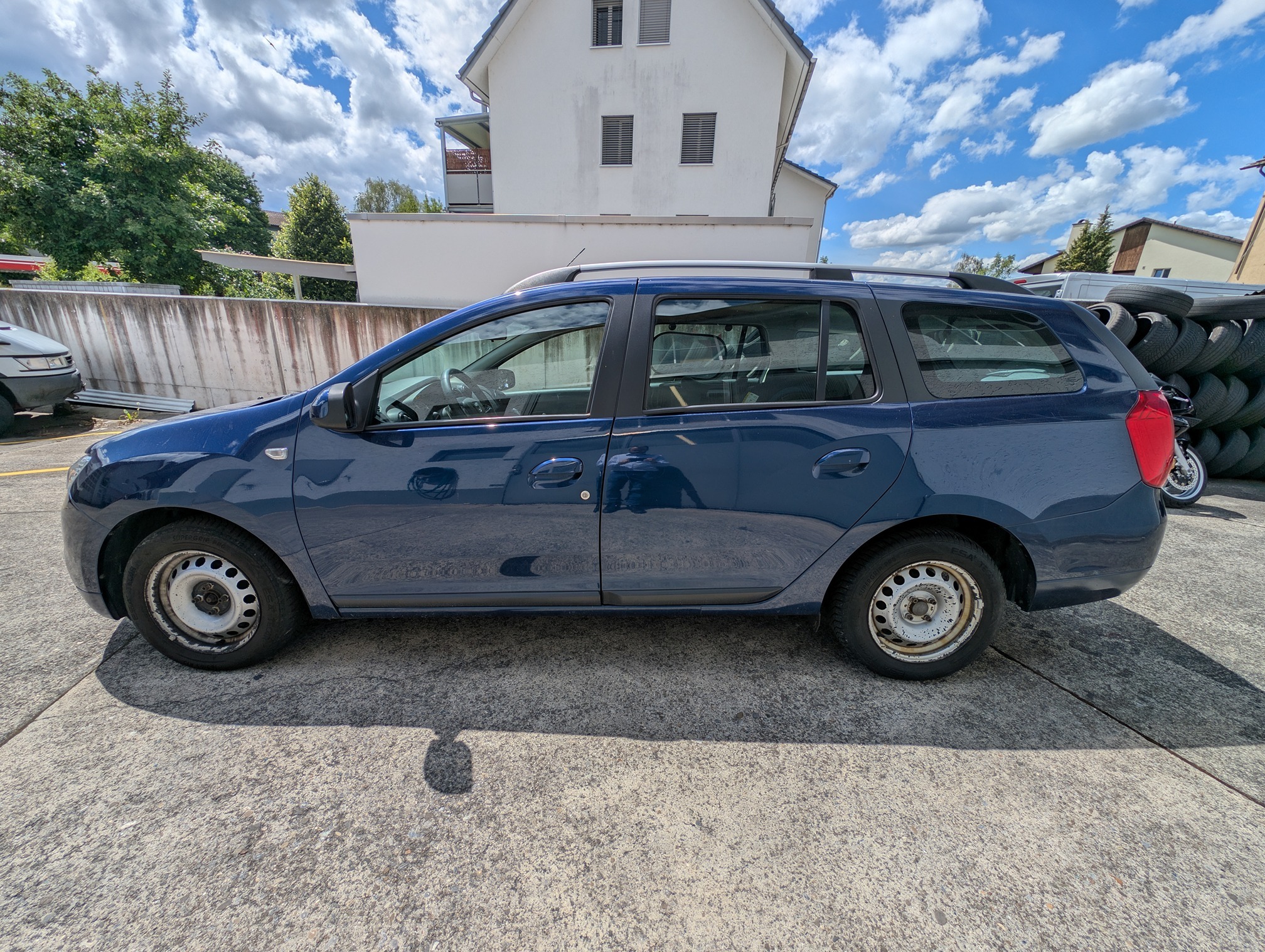 DACIA Logan MCV 90 — zdjęcie 2