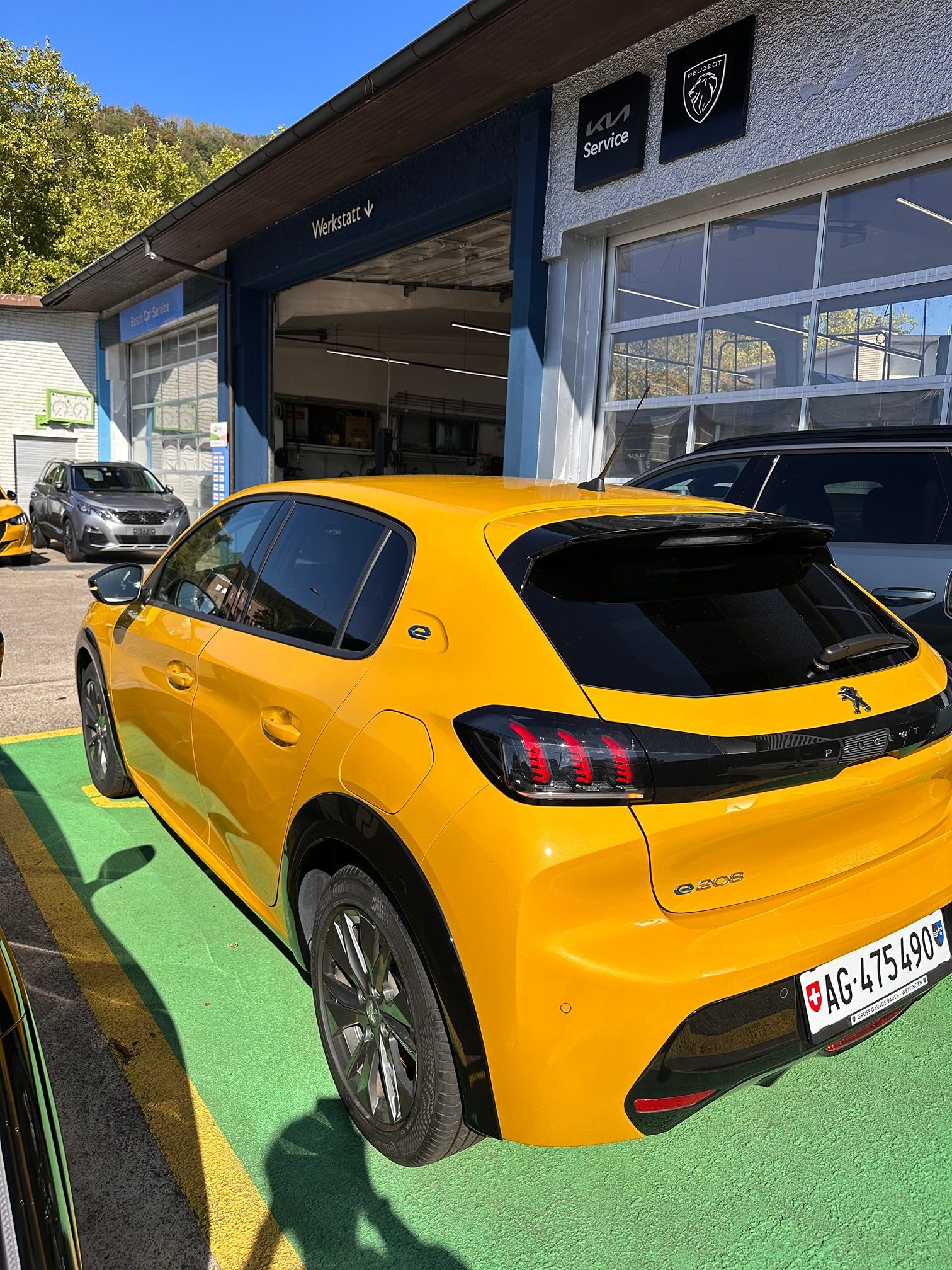 PEUGEOT e-208 — zdjęcie 3