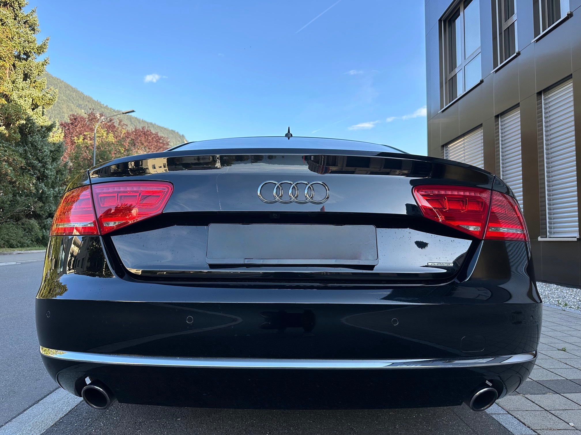 AUDI A8 L 4.0 TFSI — zdjęcie 4