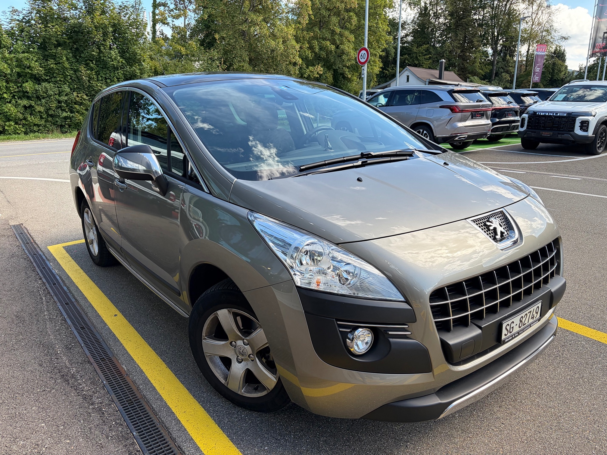 PEUGEOT 3008 1.6i Turbo — zdjęcie 3