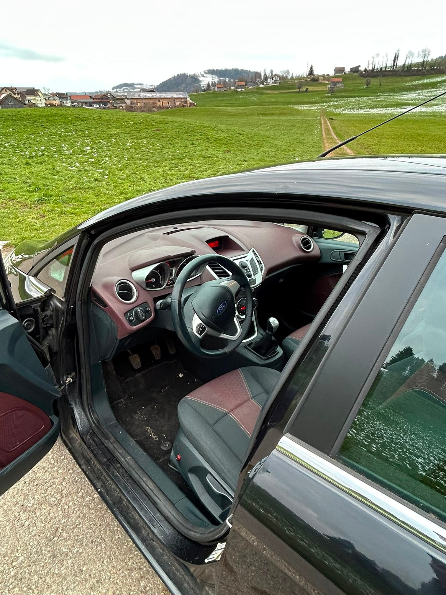 FORD Fiesta 1.25i — zdjęcie 12