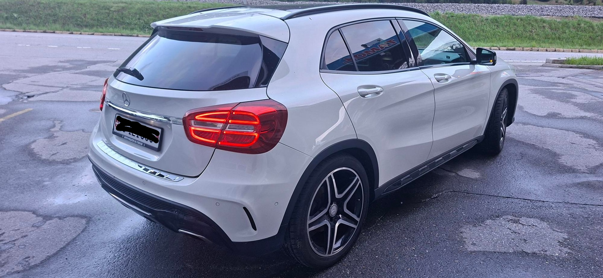 MERCEDES-BENZ GLA 250 4m — zdjęcie 15