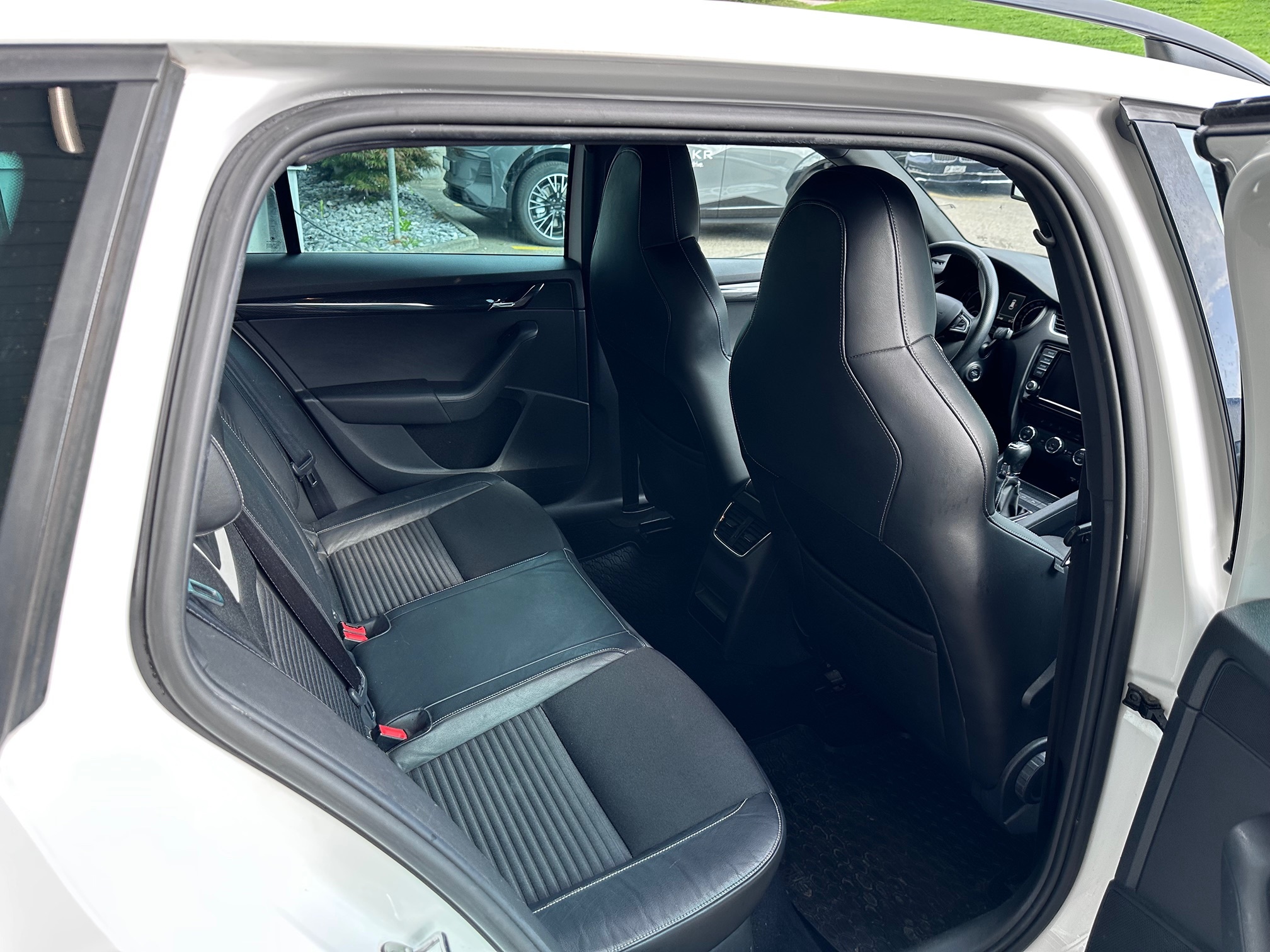 SKODA Octavia Combi RS — zdjęcie 5