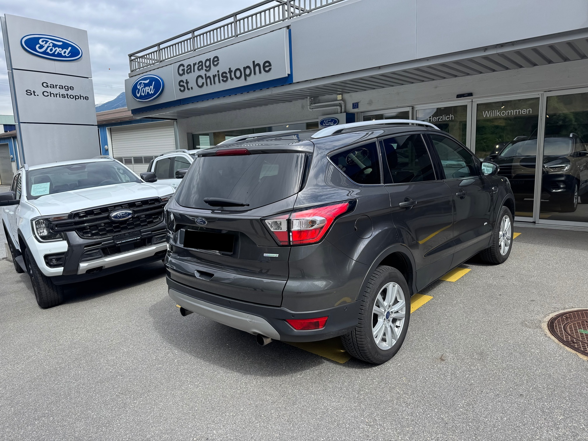 FORD Kuga 1.5 SCTI 4x4 — zdjęcie 7