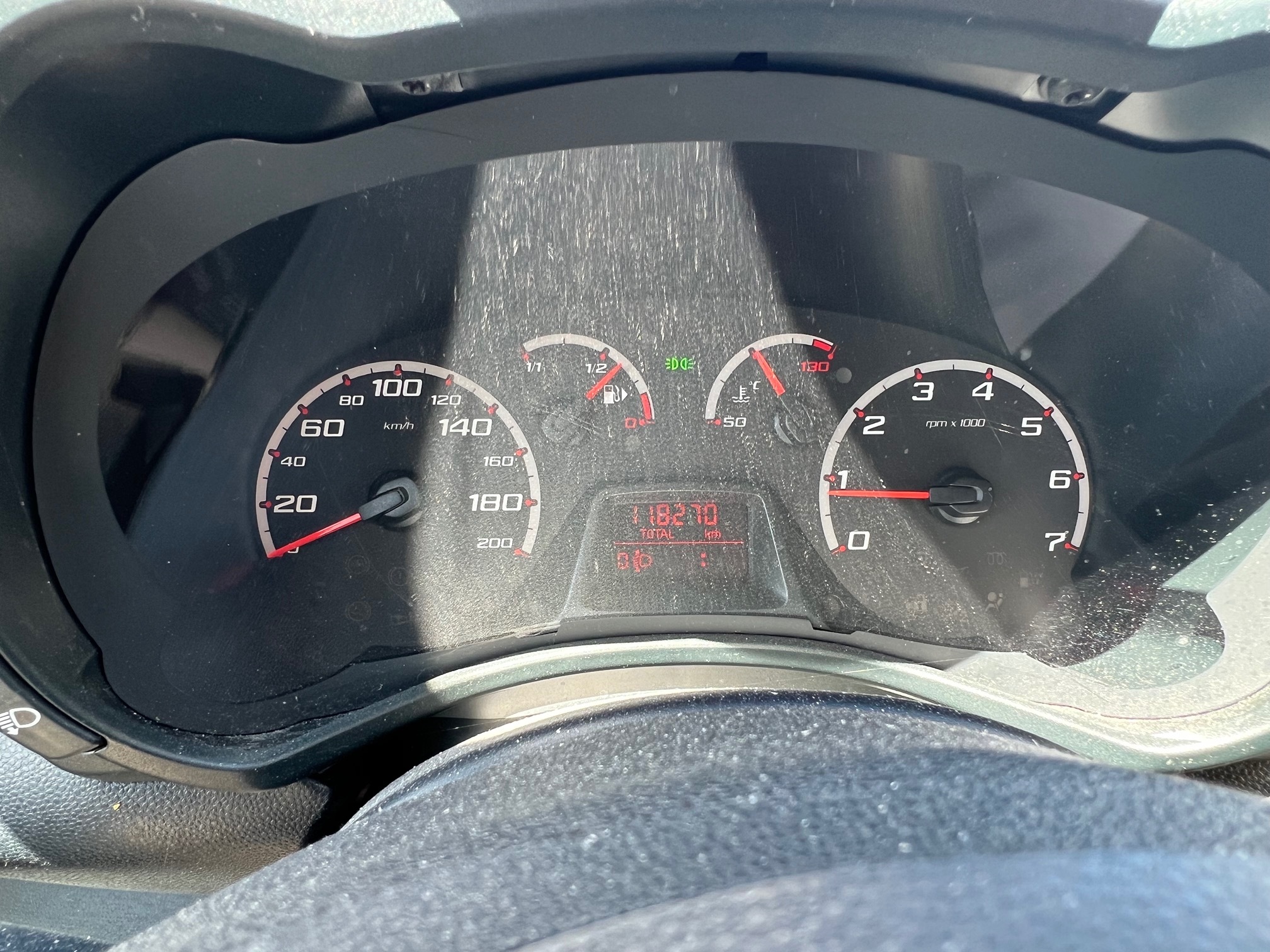 FORD Ka 1.25i — zdjęcie 11
