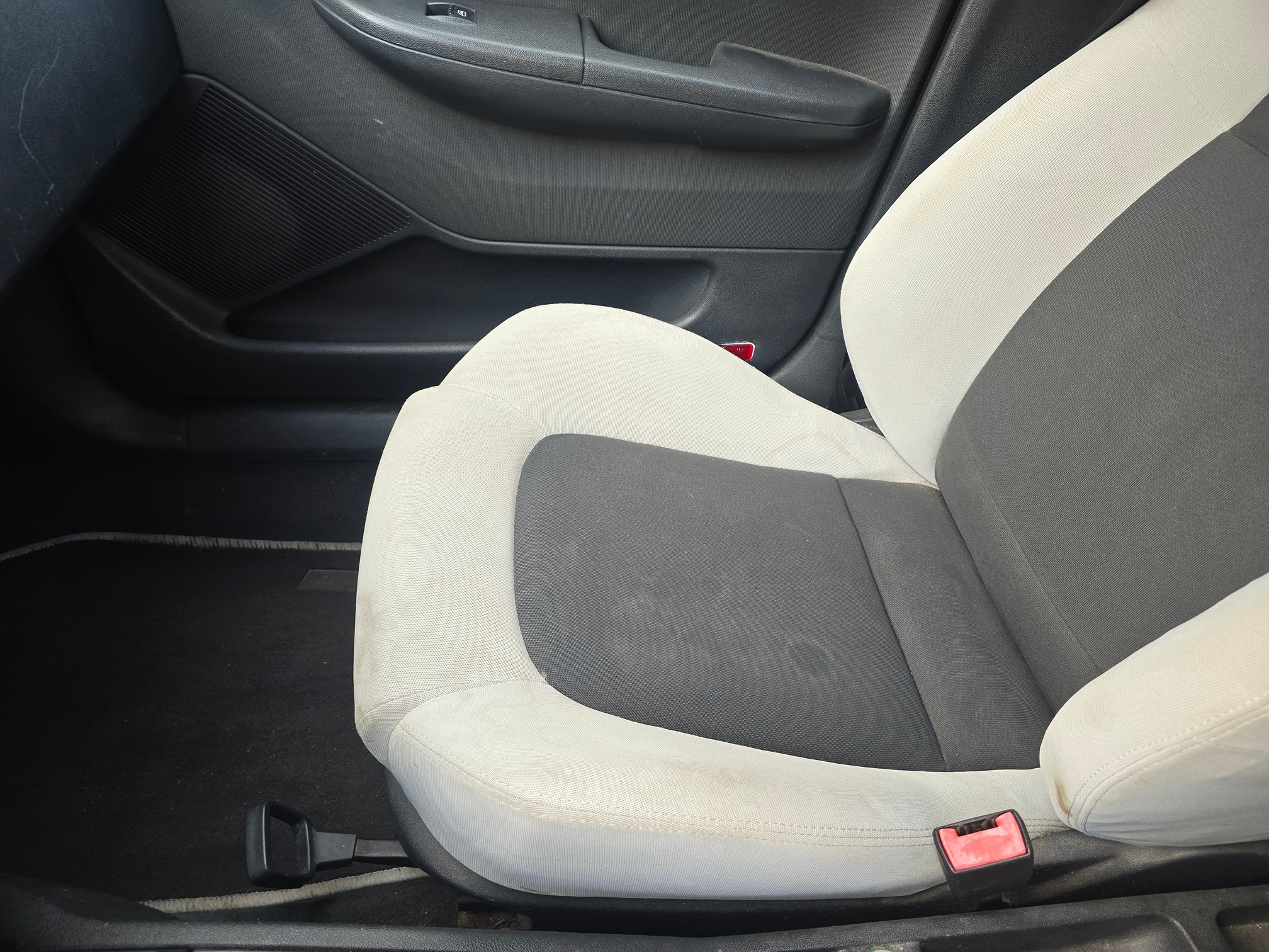 SKODA Fabia RS 1.9TDI — zdjęcie 11
