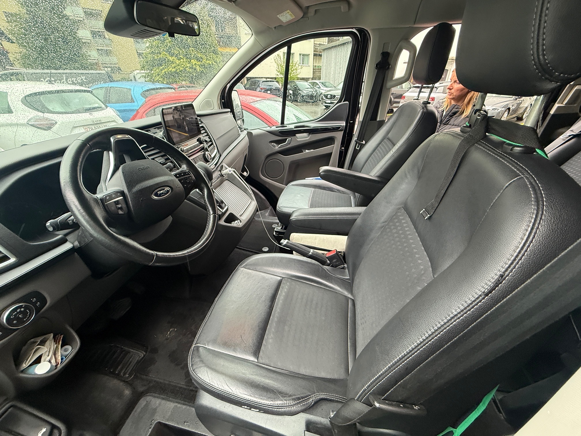 FORD Tourneo Custom — zdjęcie 6