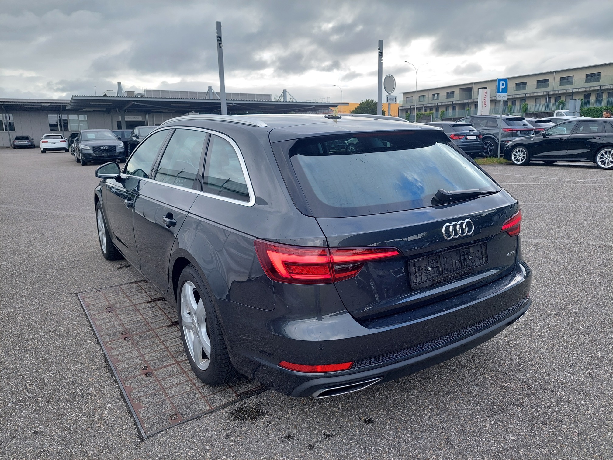 AUDI A4 AV 40 TDI quattro  — zdjęcie 4