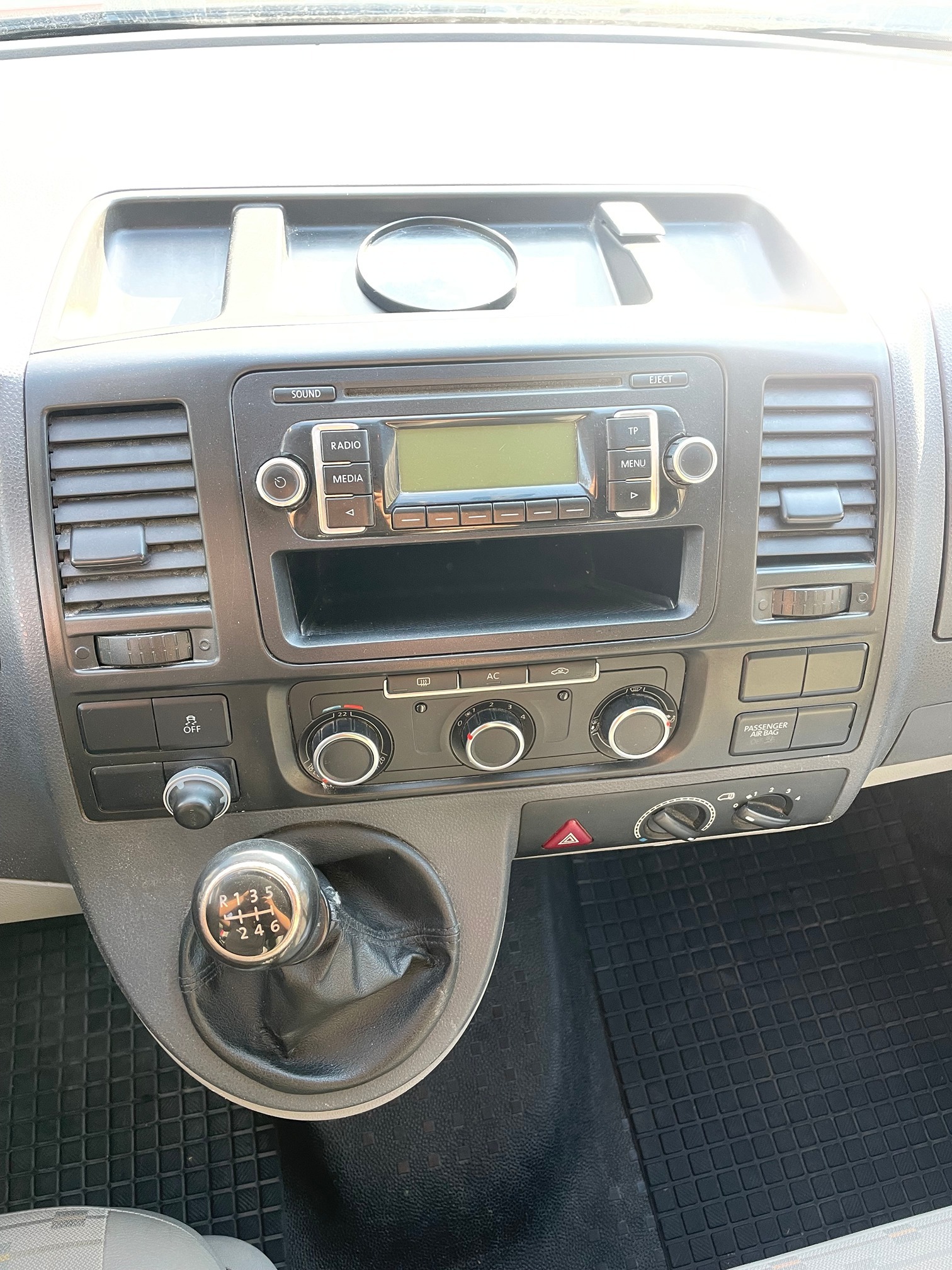 VW T5 Transporter — zdjęcie 10