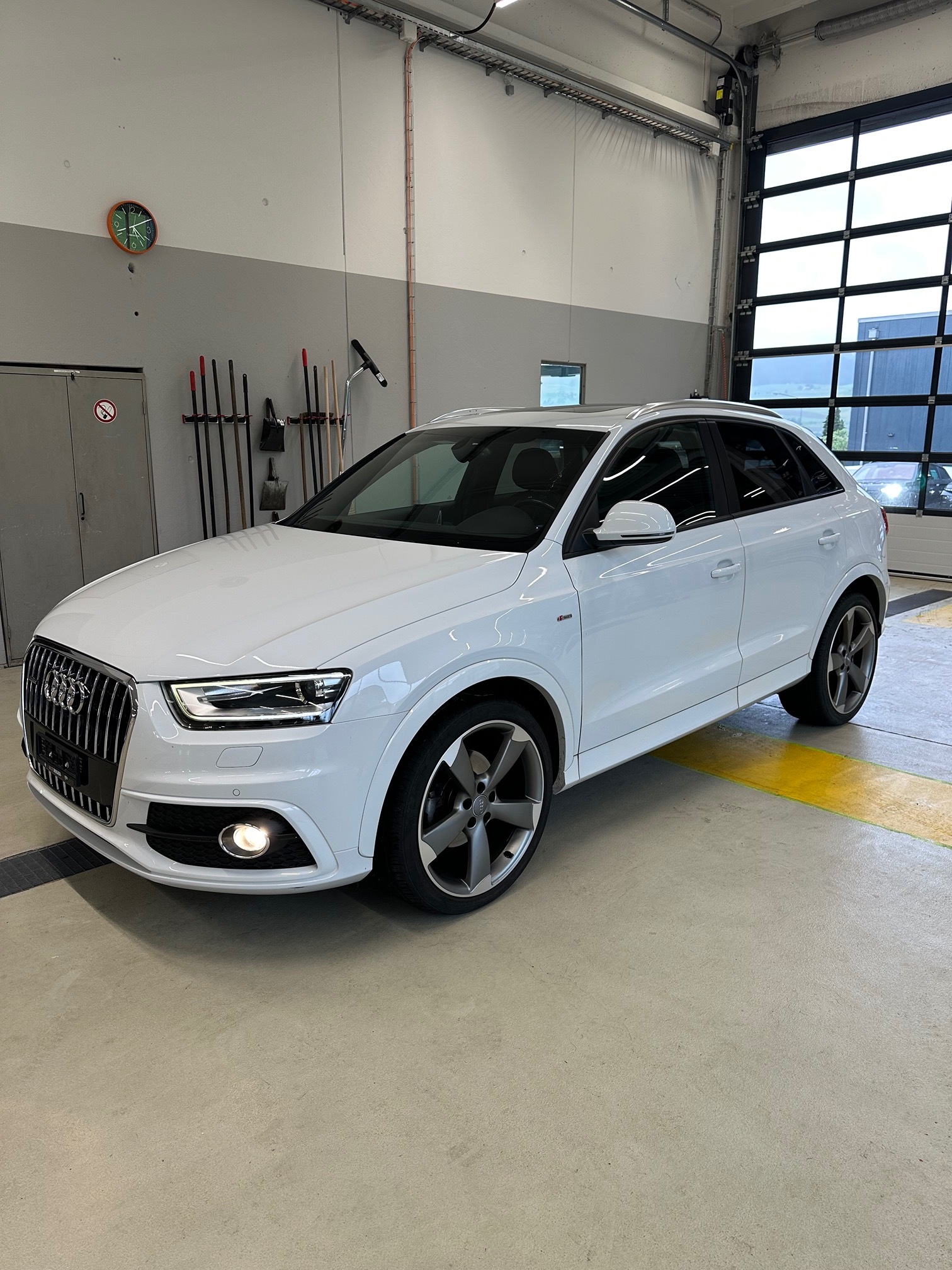 AUDI Q3 2.0TDI quattro — zdjęcie 2