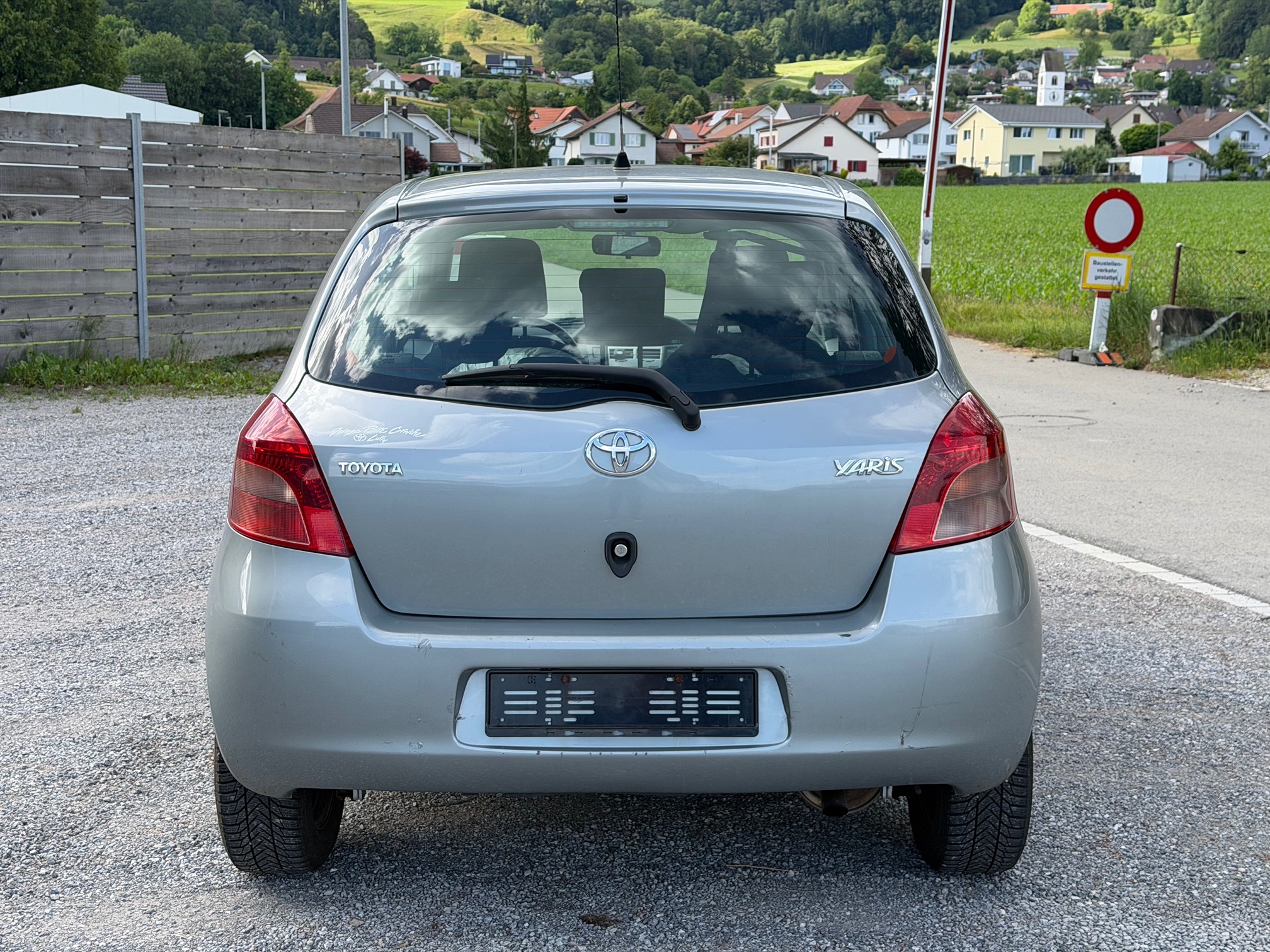TOYOTA Yaris 1.3 mit MFK — zdjęcie 6