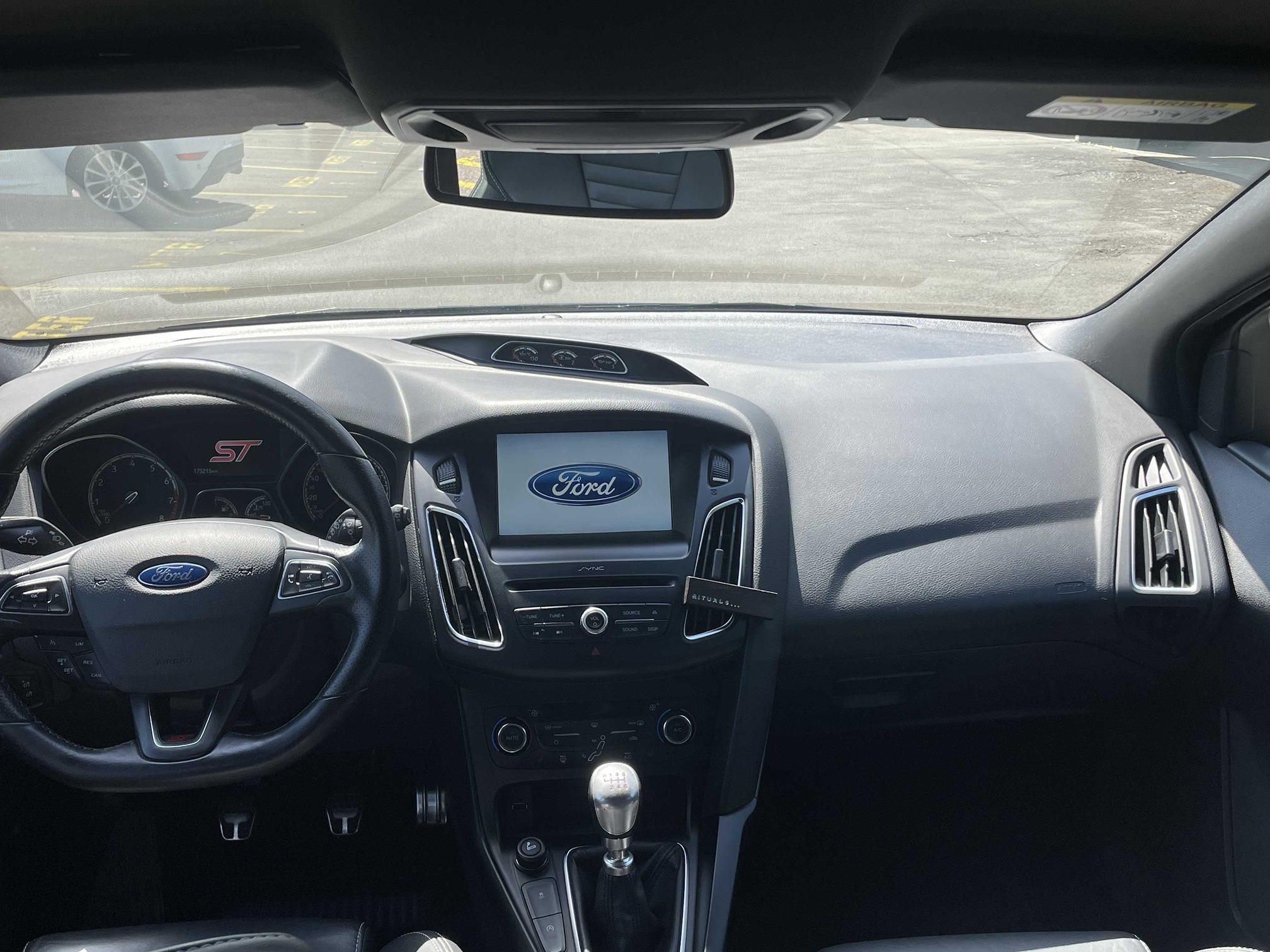 FORD Focus ST 2.0 SCTi — zdjęcie 11