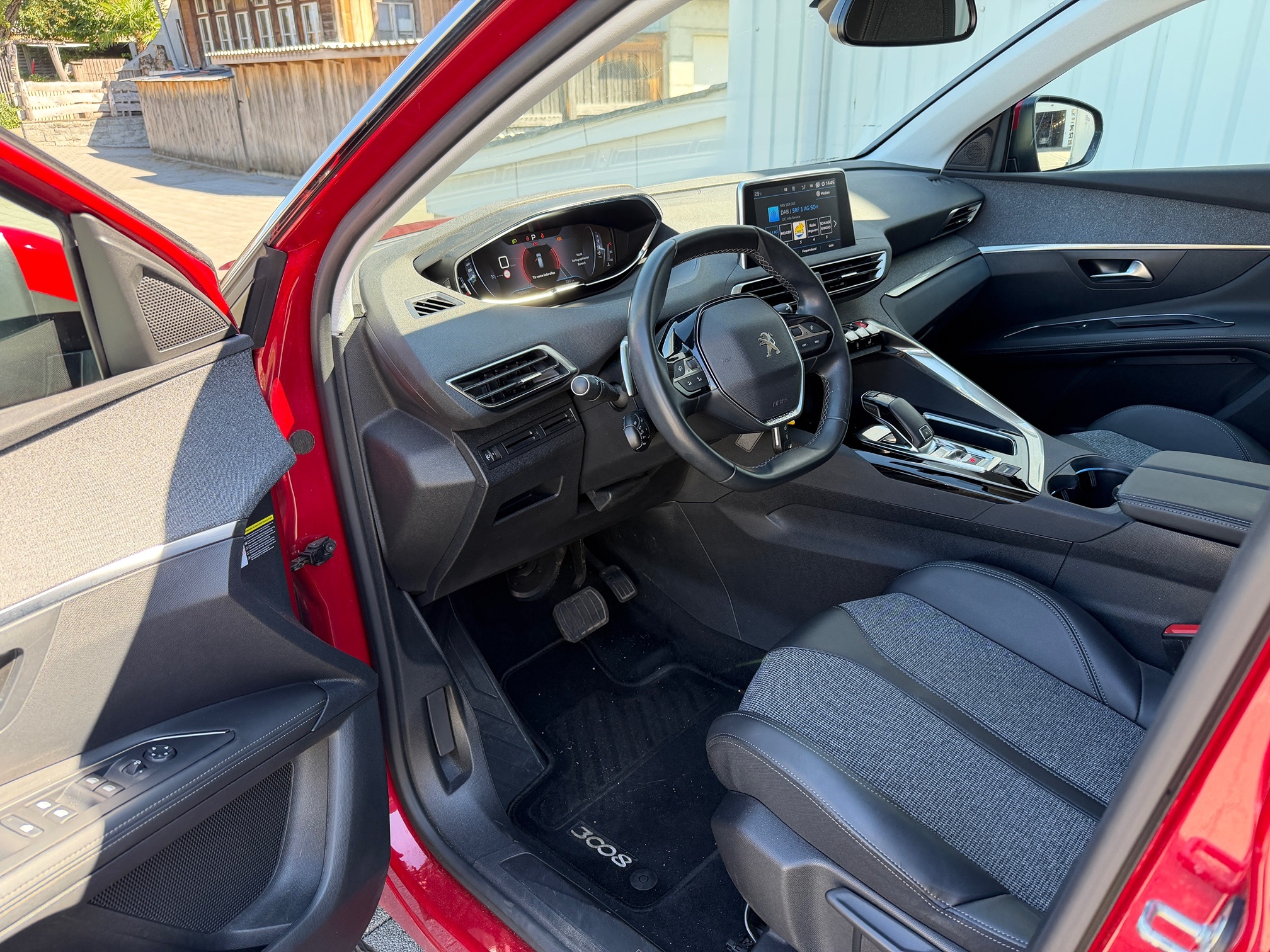 PEUGEOT 3008 1.2i STT — zdjęcie 15
