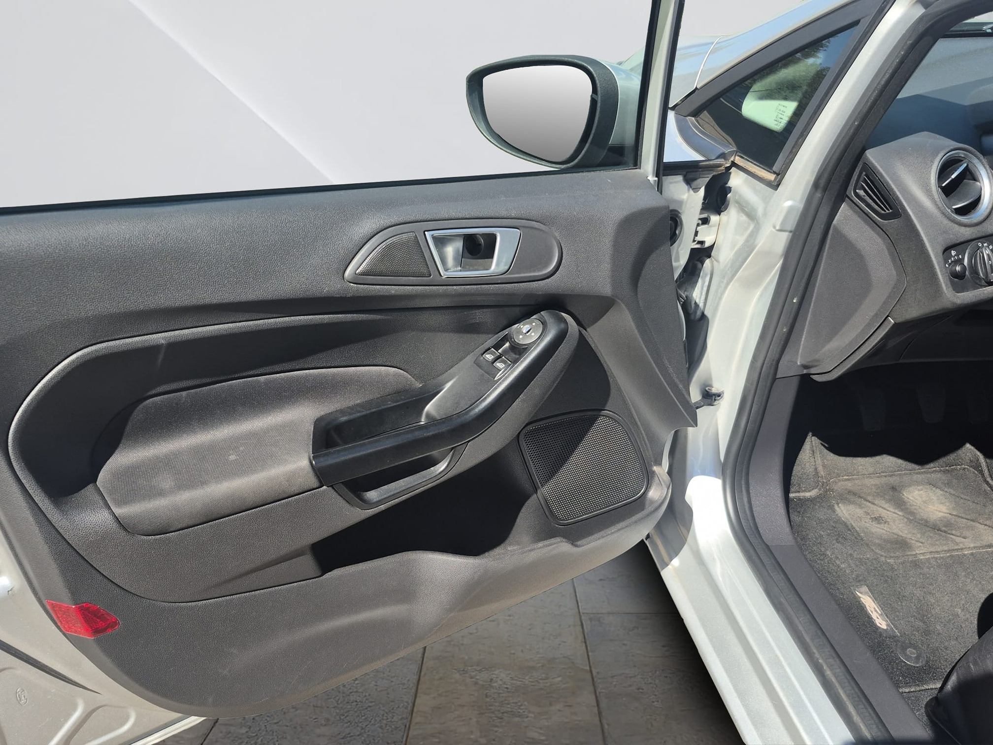 FORD Fiesta 1.0 (MFK 07.2026) — zdjęcie 9