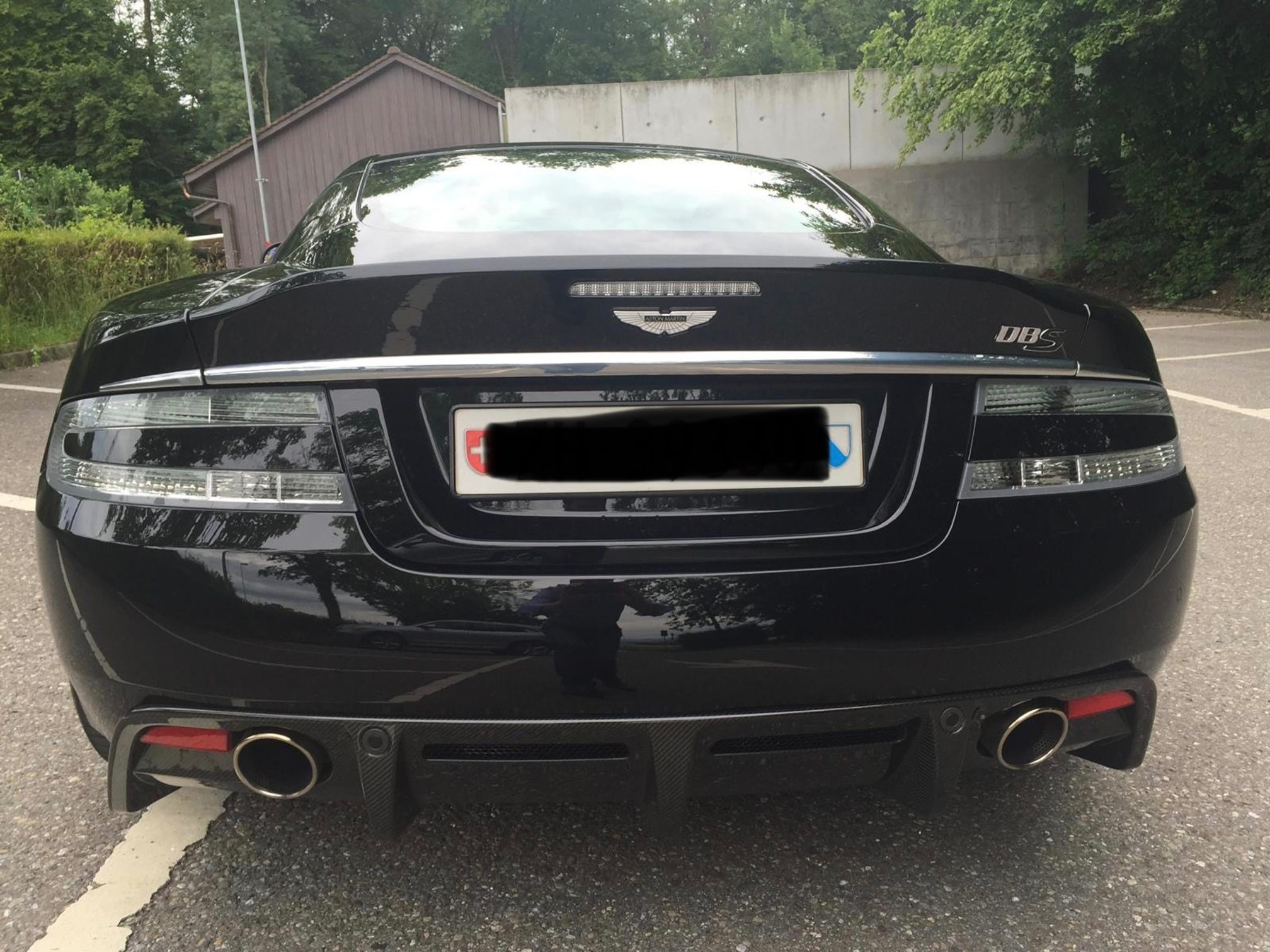 ASTON MARTIN DBS Coupé — zdjęcie 5