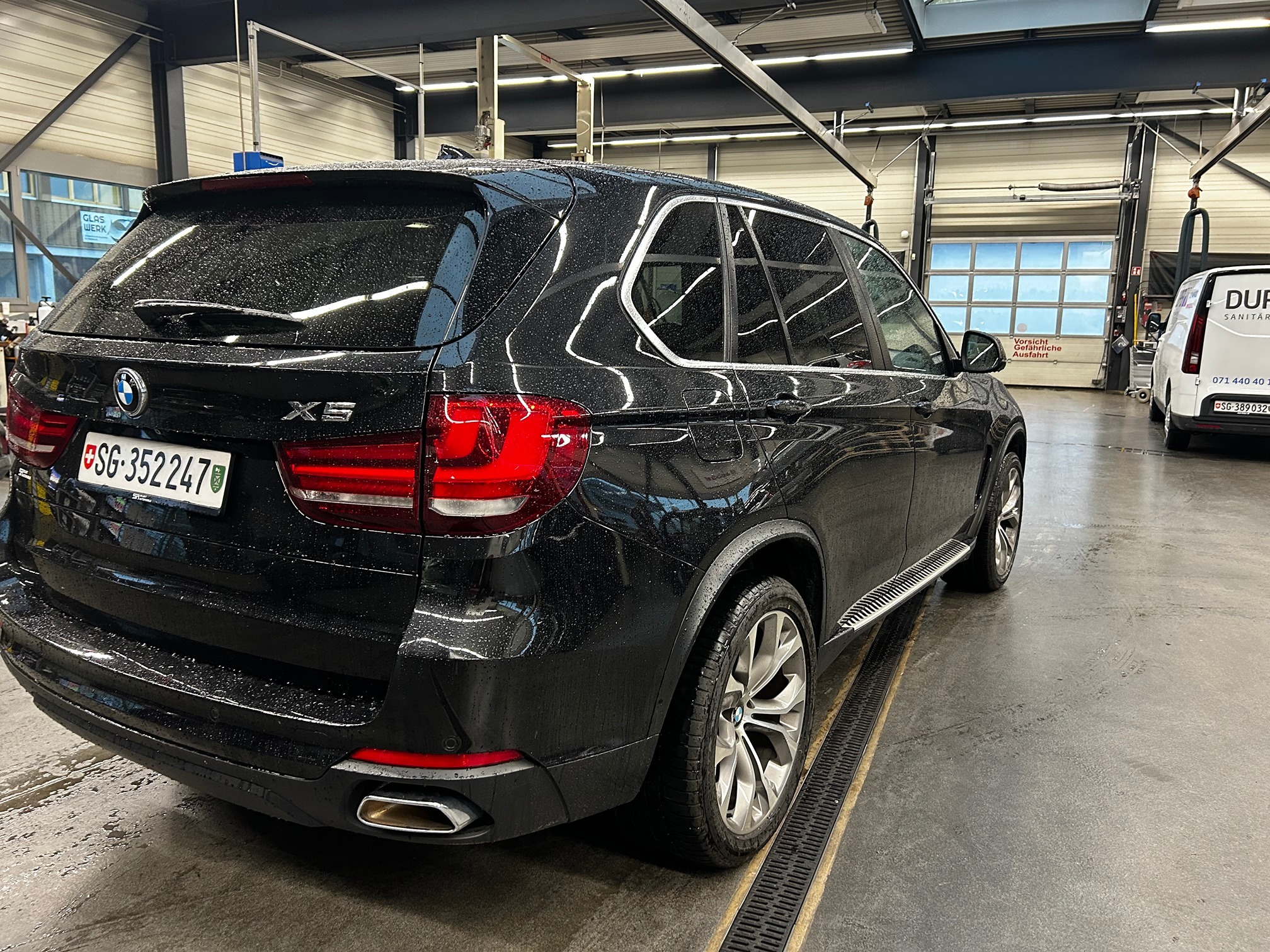 BMW X5 xDrive40d — zdjęcie 3
