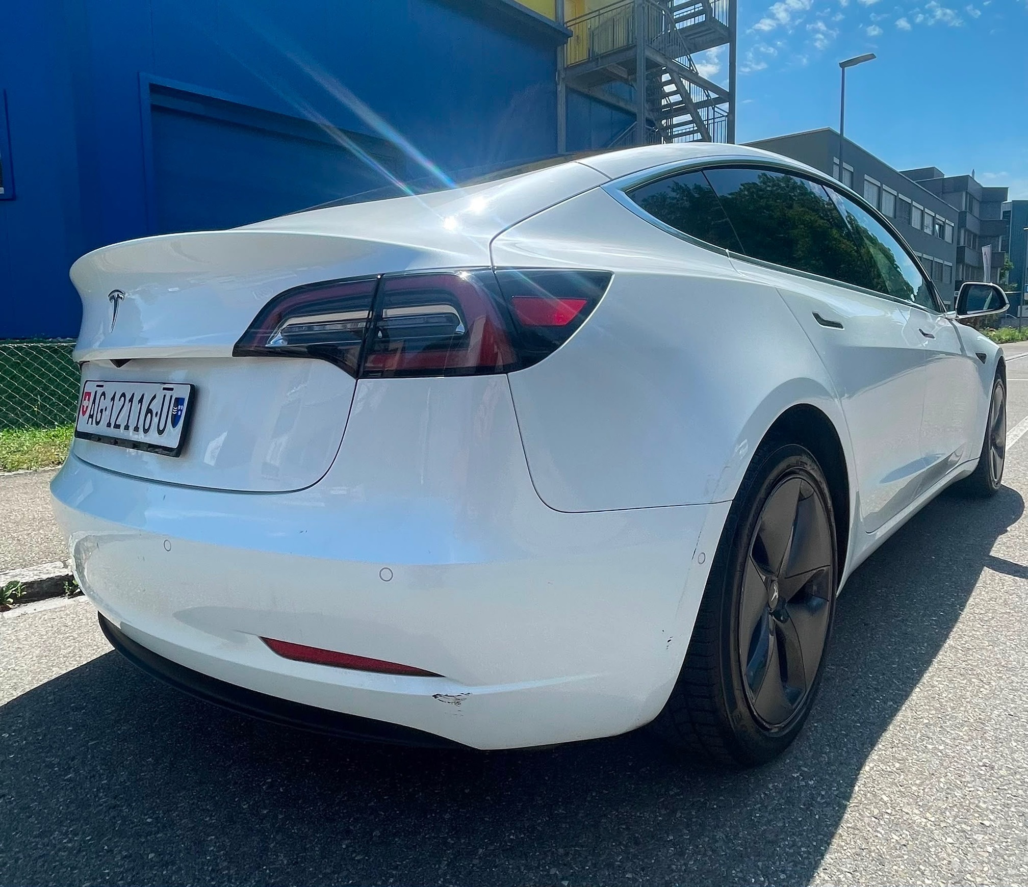 TESLA Model 3 — zdjęcie 3