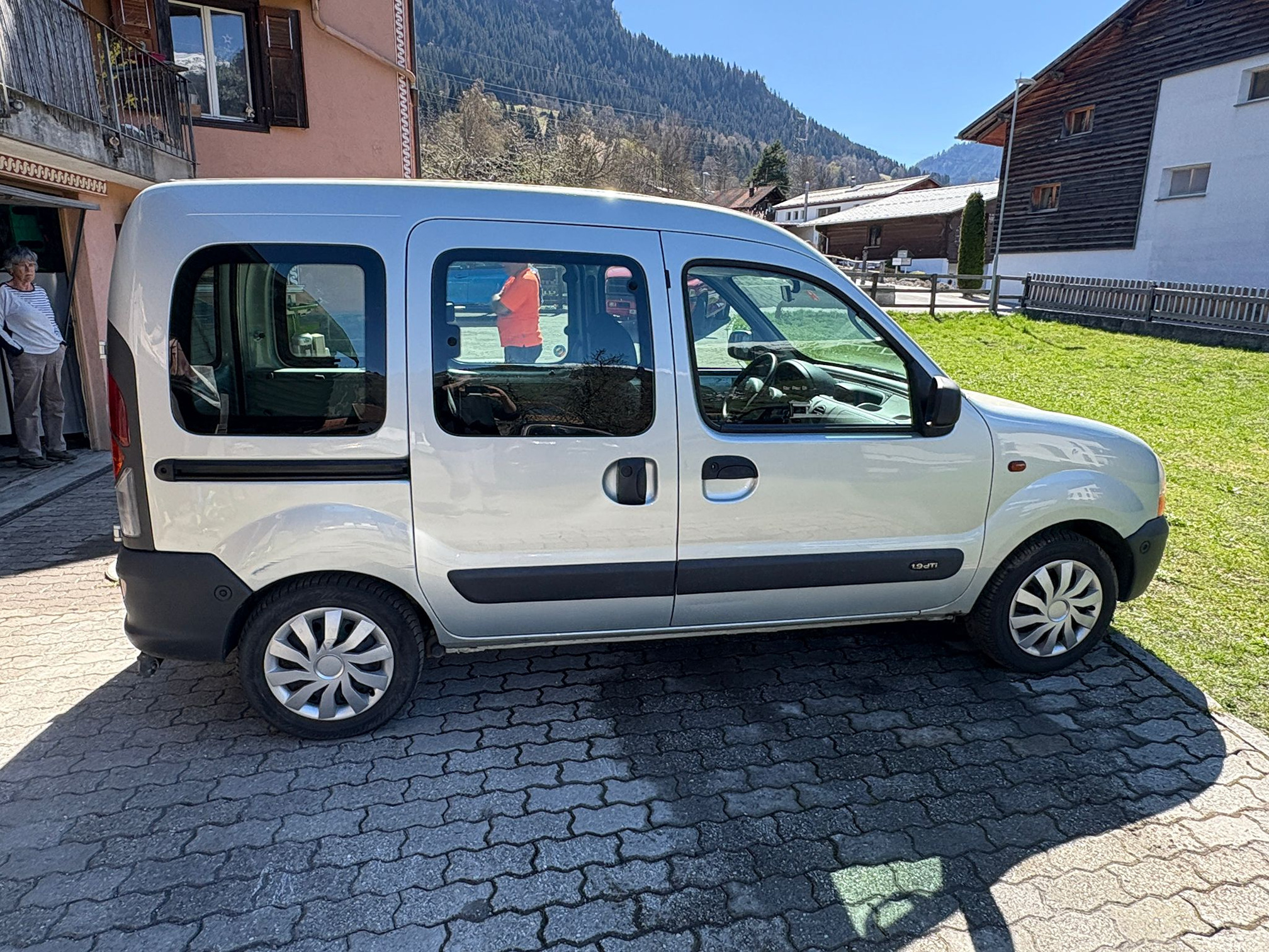 RENAULT KANGOO 1.9D — zdjęcie 2