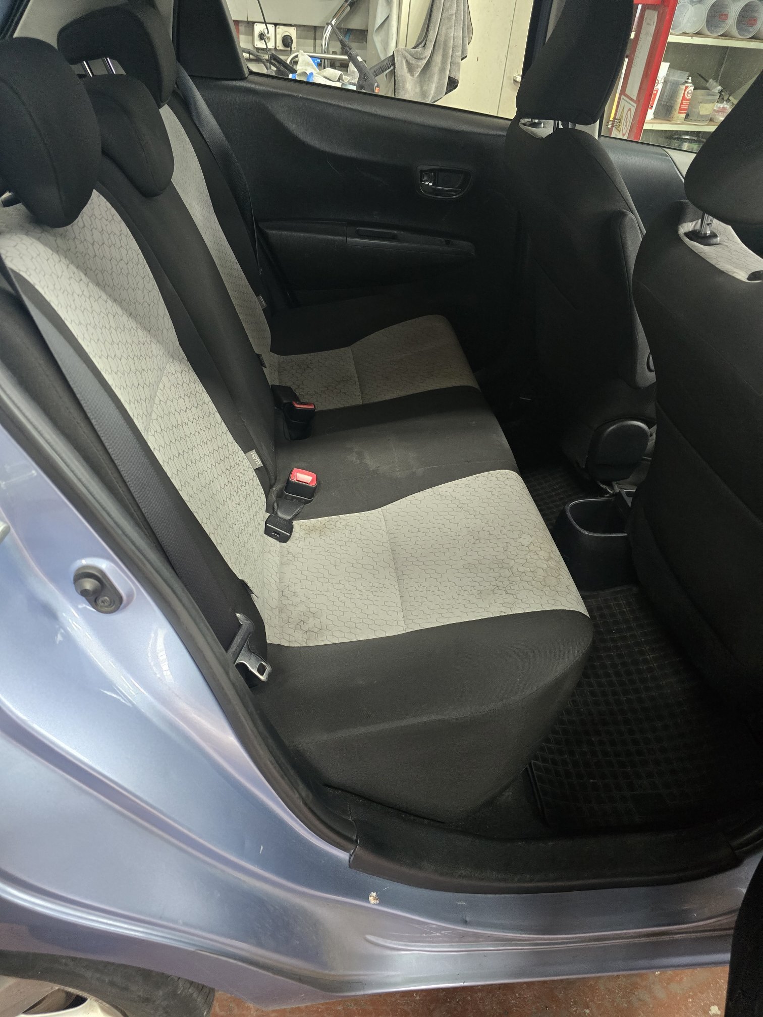 TOYOTA Yaris 1.33 — zdjęcie 11