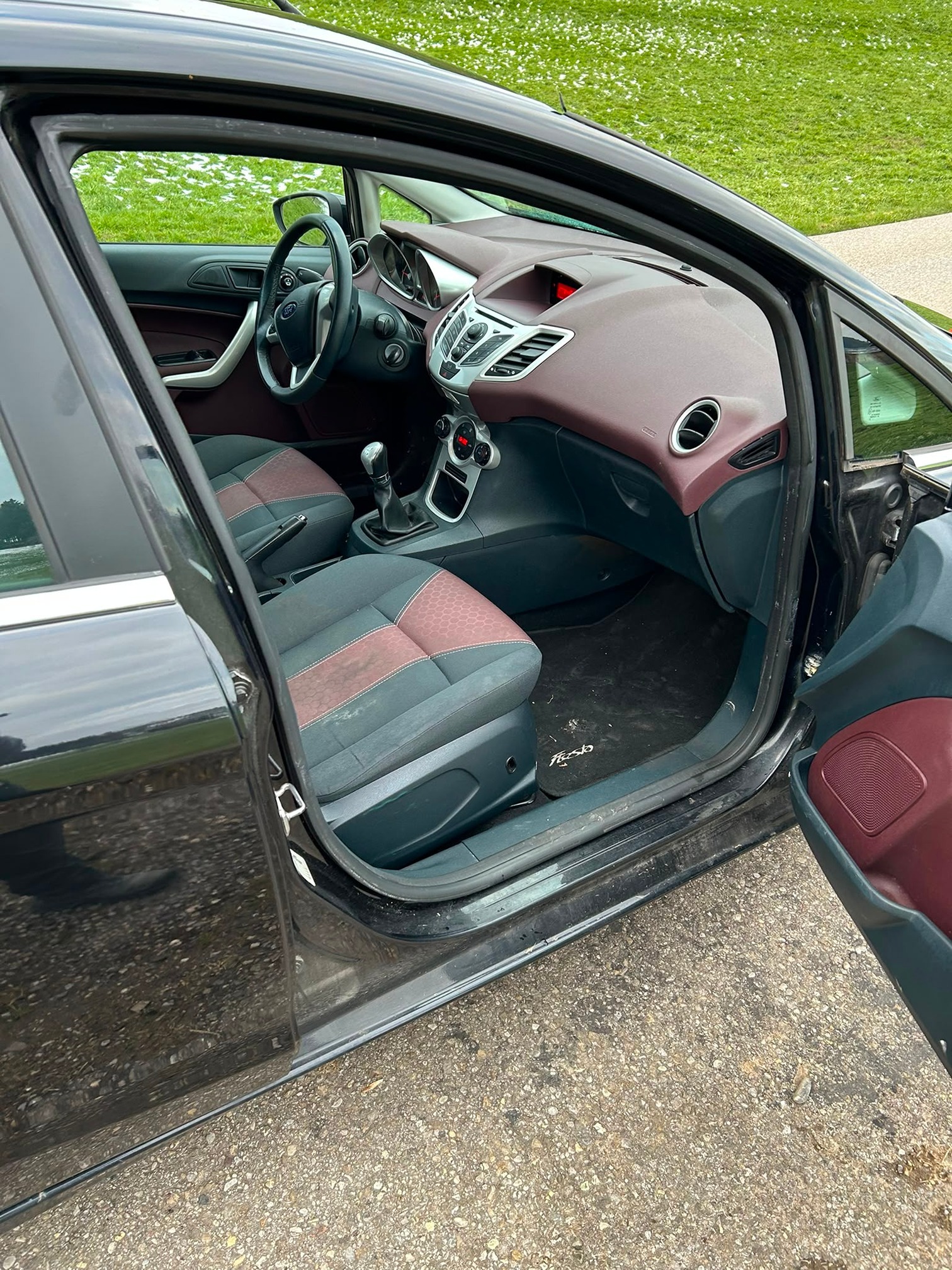 FORD Fiesta 1.25i — zdjęcie 9