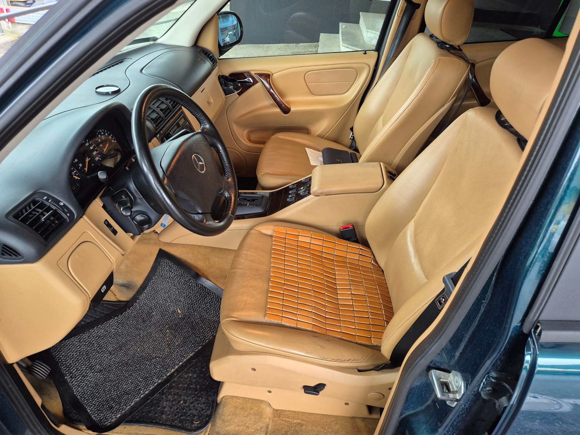 MERCEDES-BENZ ML 320 — zdjęcie 7