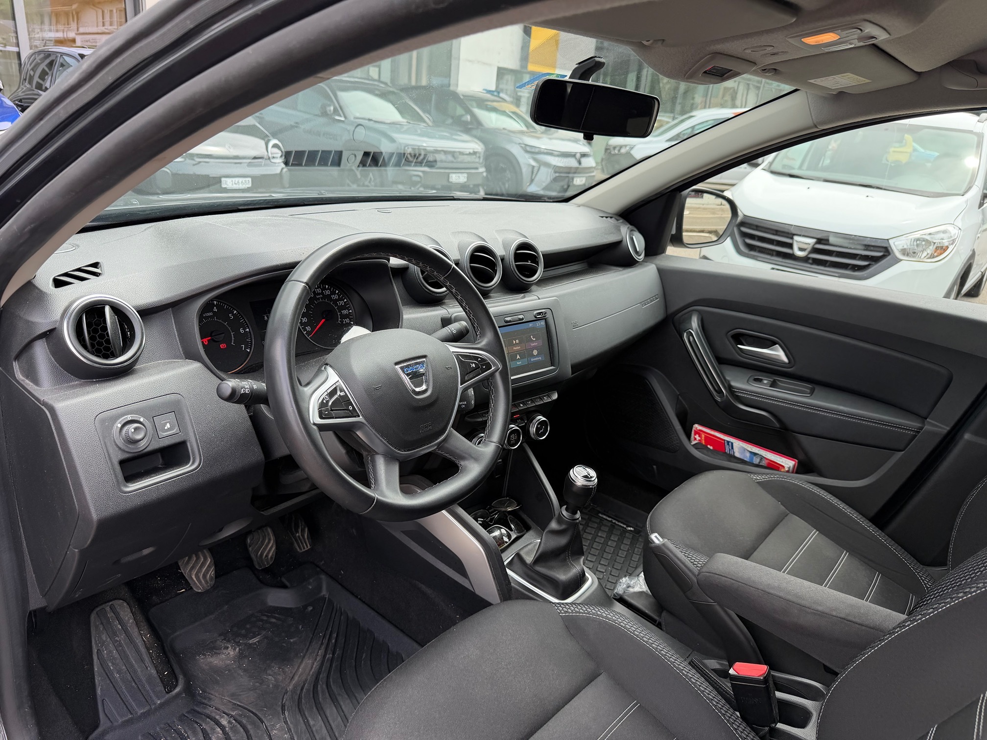 DACIA Duster 1.3 4x4 — zdjęcie 13