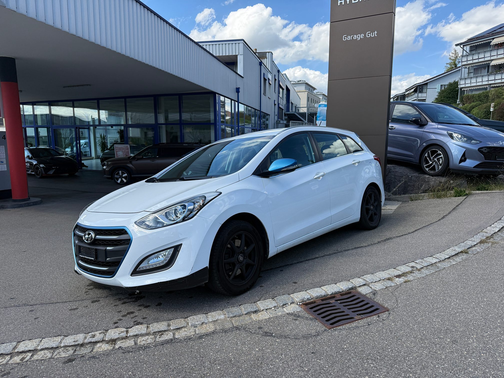 HYUNDAI i30 1.6 CRDI ISG — zdjęcie 2