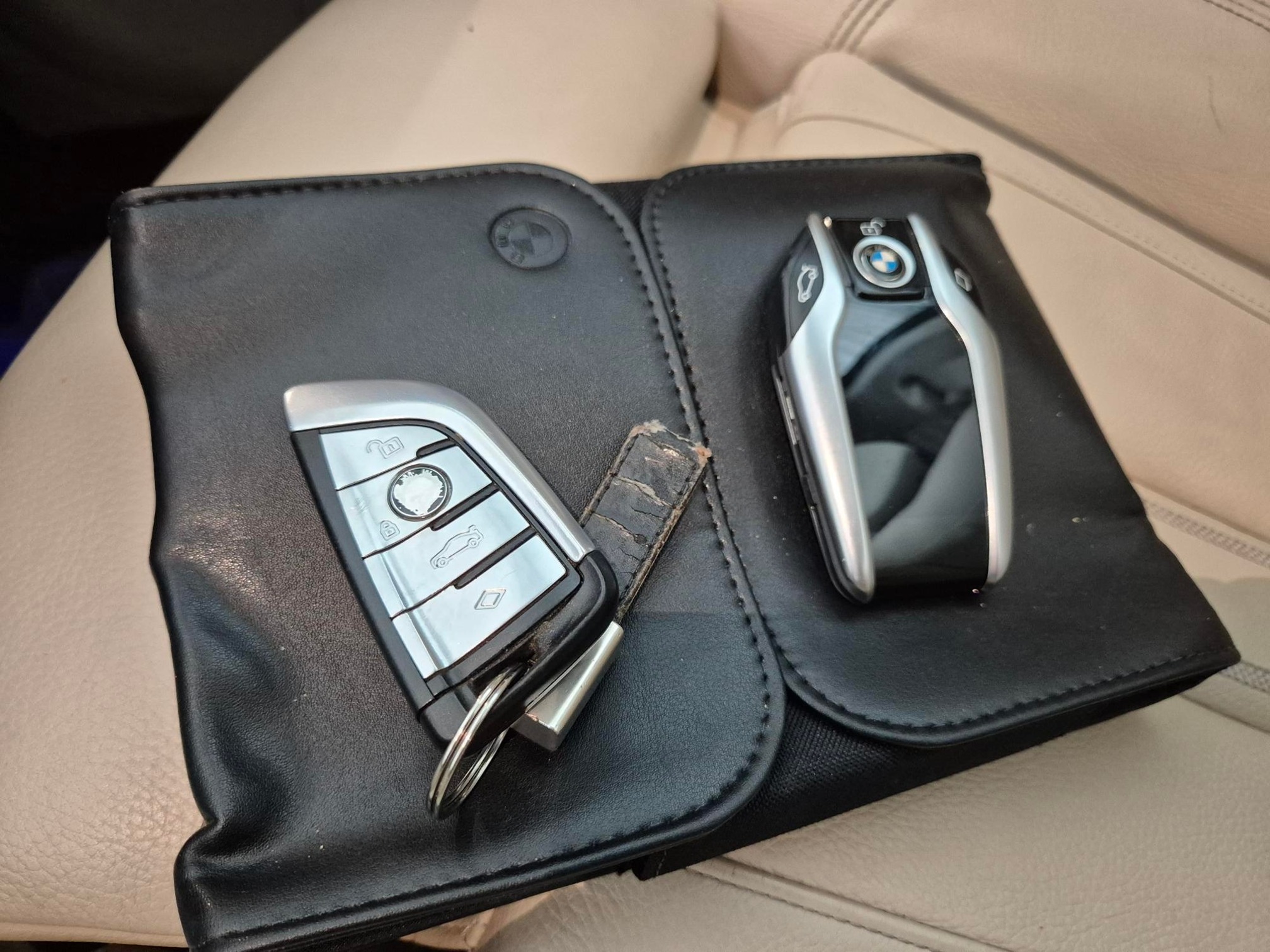 BMW 520d xDrive Luxury — zdjęcie 11