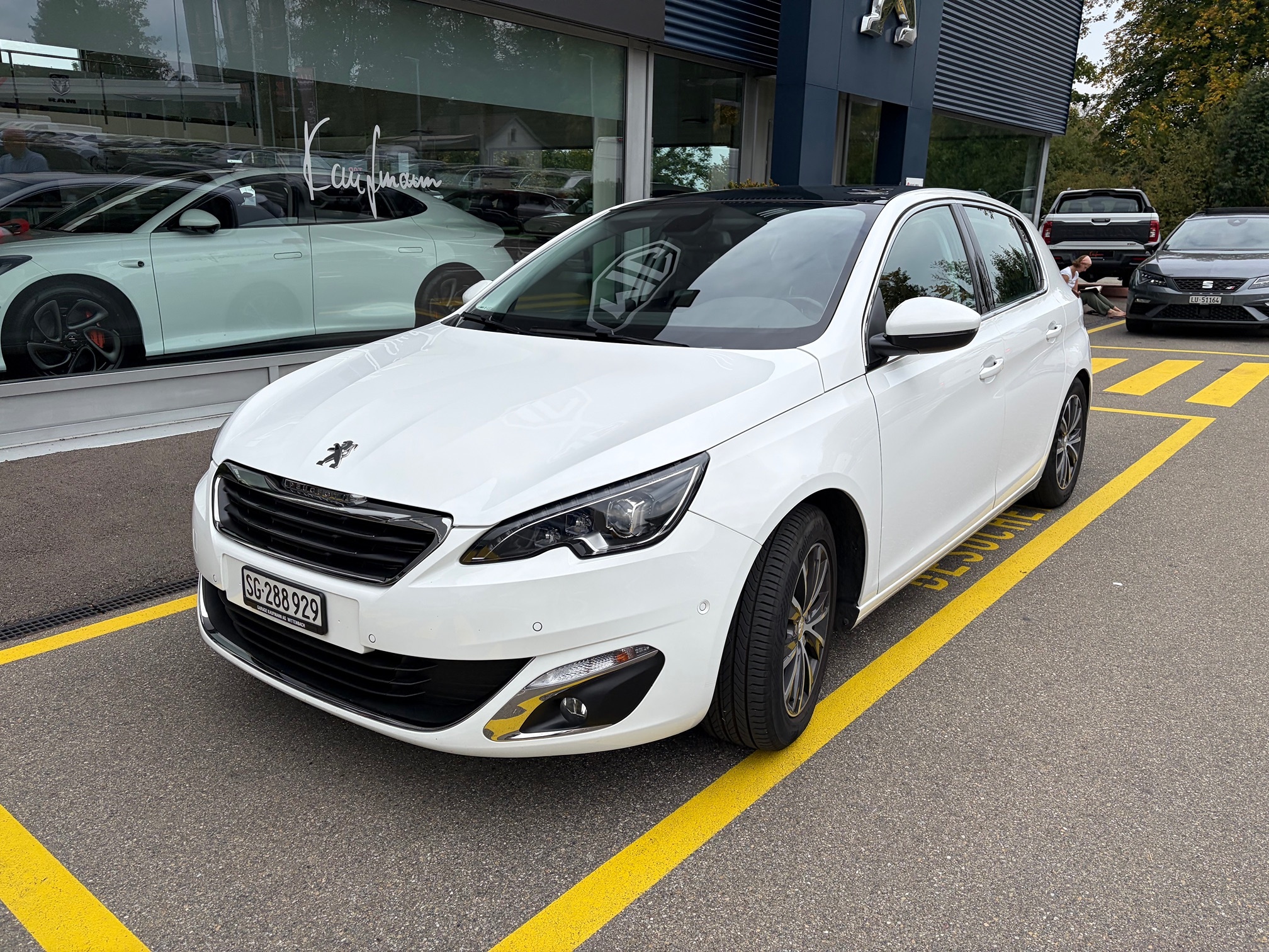 PEUGEOT 308 1.2i STT
