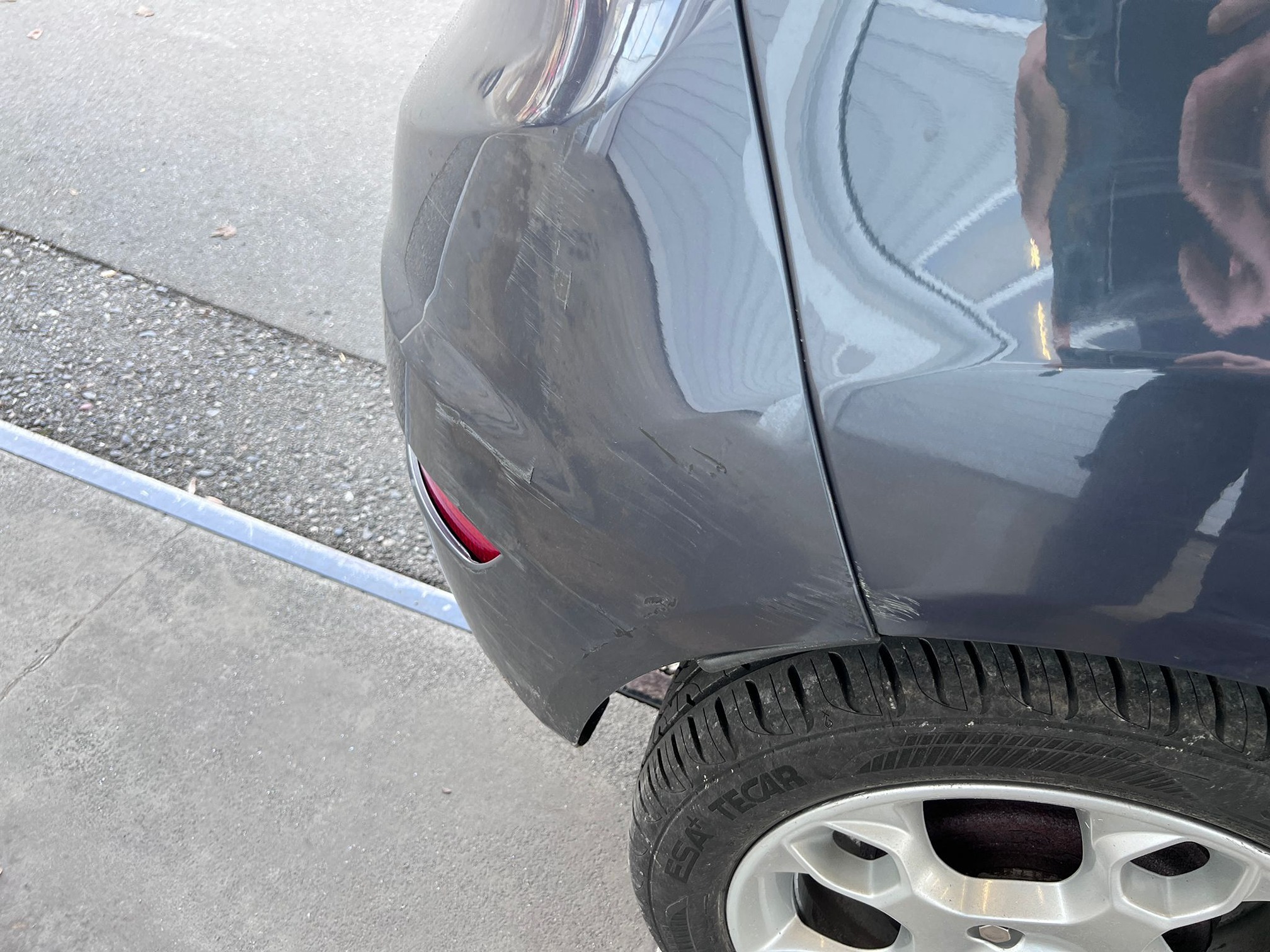 FORD Fiesta 1.6i — zdjęcie 12