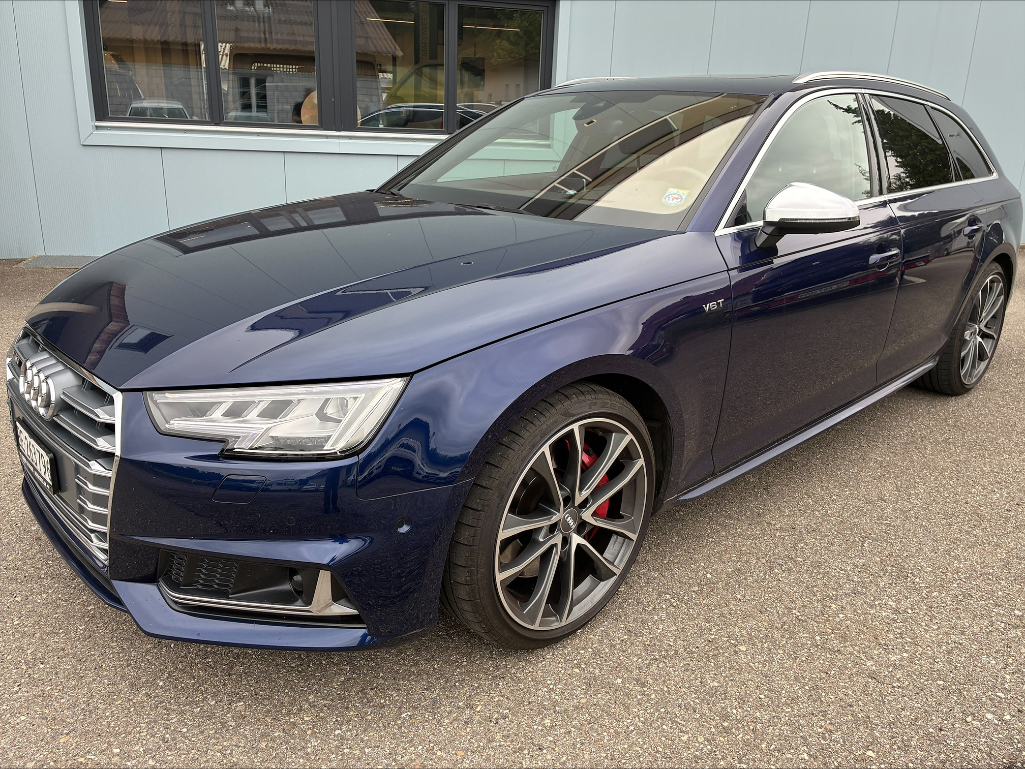 AUDI S4 Avant — zdjęcie 1