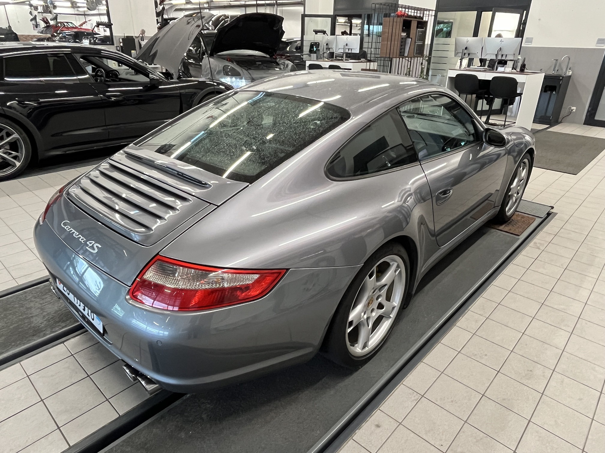PORSCHE 911 Carrera 4S — zdjęcie 5