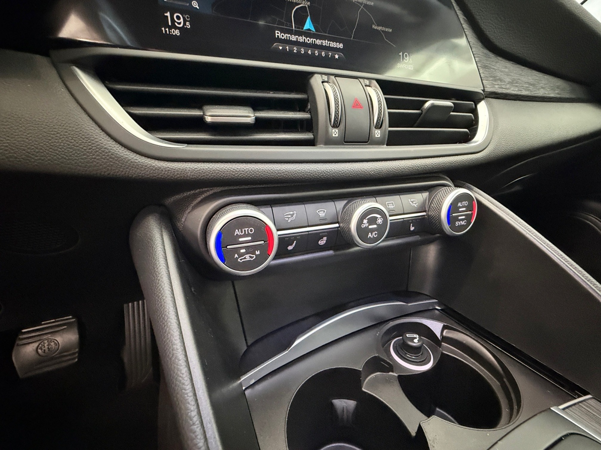 ALFA ROMEO Giulia 2.2JTDQ4 — zdjęcie 6