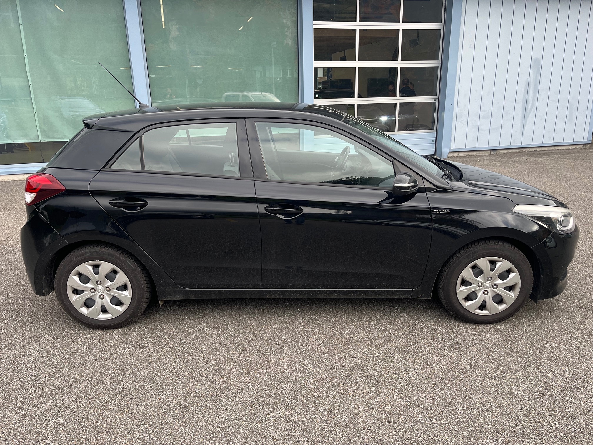HYUNDAI i20 1.2 — zdjęcie 10