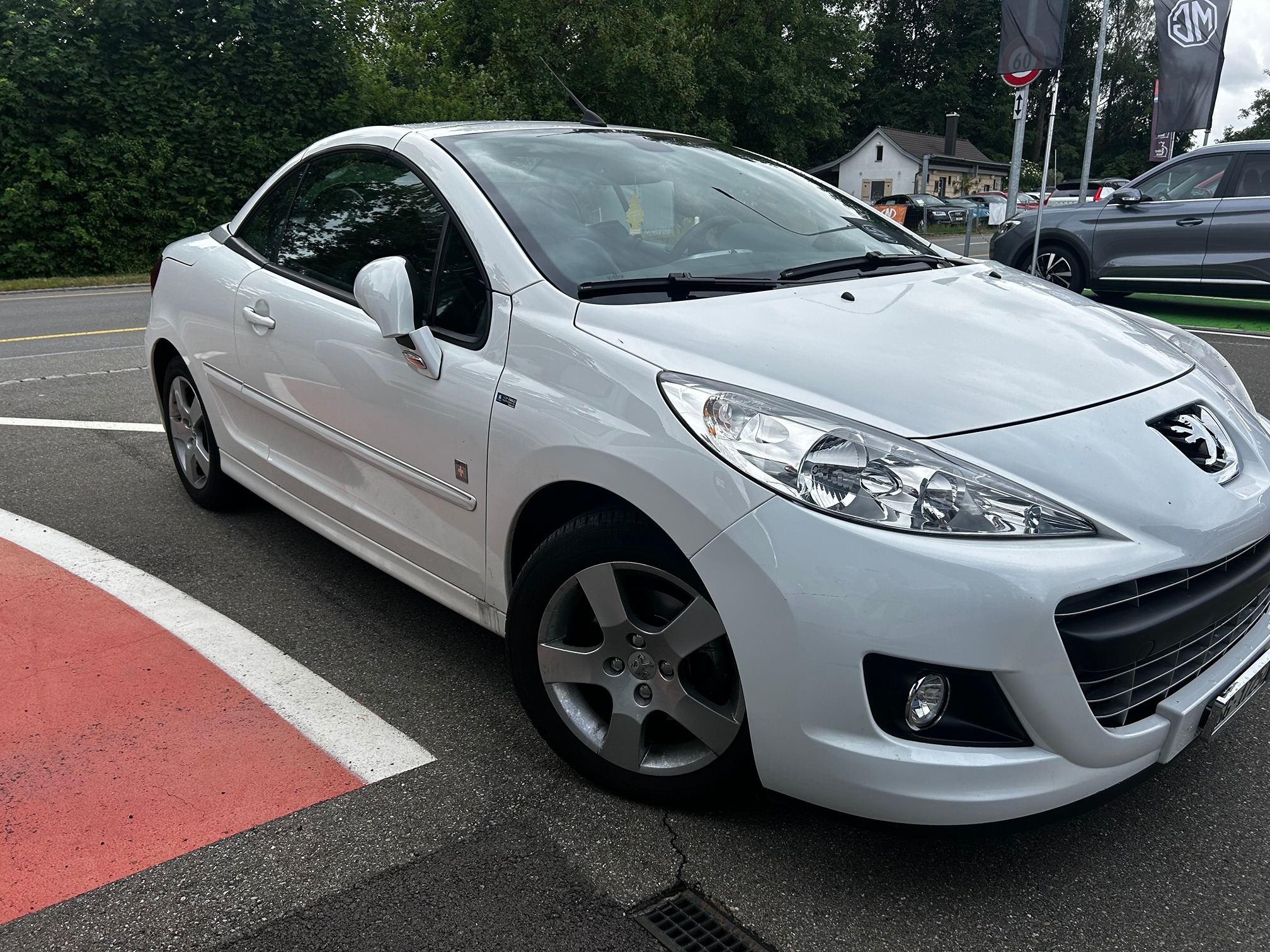 PEUGEOT 207 CC 1.6 Turbo — zdjęcie 2