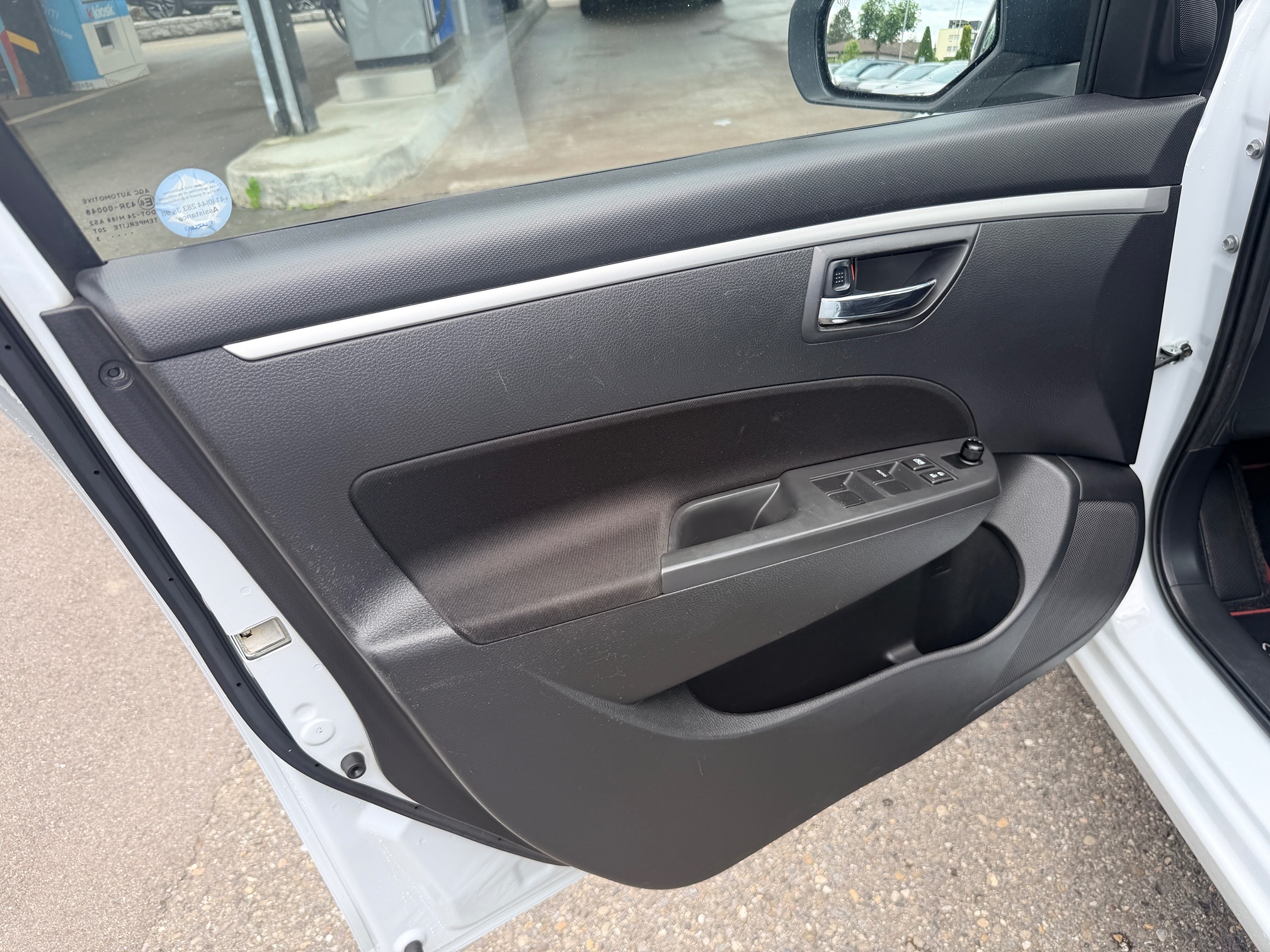 SUZUKI Swift 1.2 — zdjęcie 10