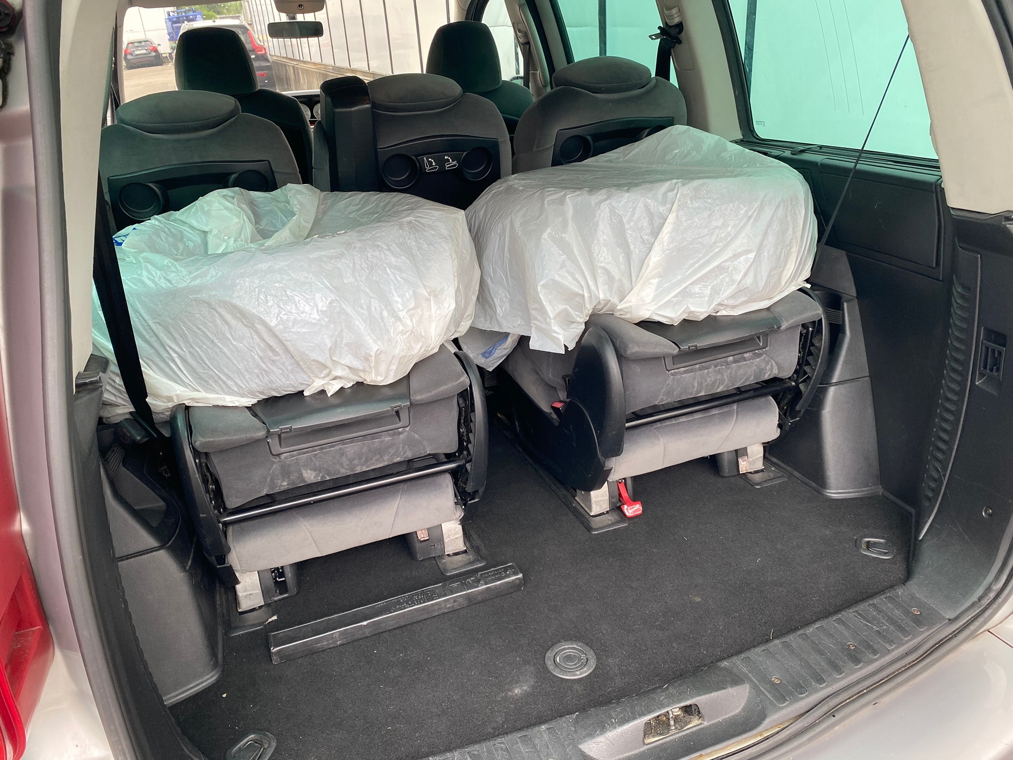 CITROEN C8 2.0 HDi FAP 7 Sitze — zdjęcie 13
