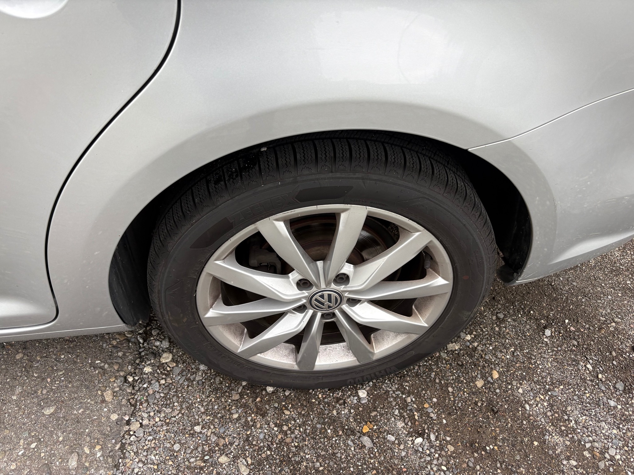 VW Touran 1.6 TDI — zdjęcie 8