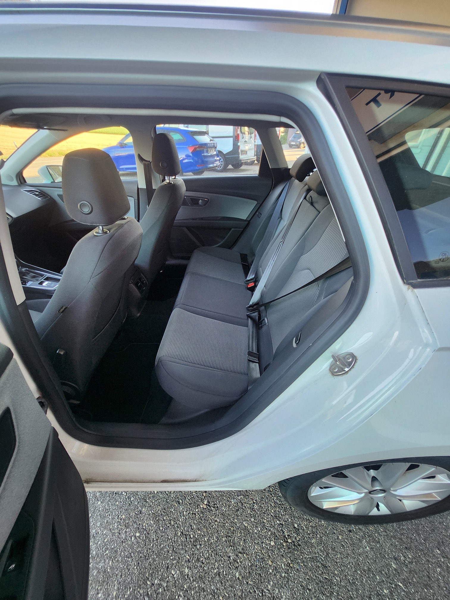 SEAT Leon 1.4 TGI ST — zdjęcie 9