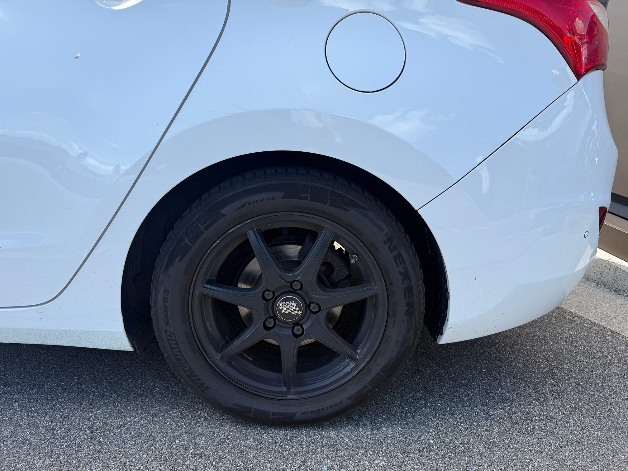 HYUNDAI i30 1.6 CRDI ISG — zdjęcie 8