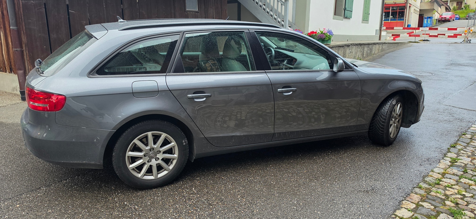 AUDI A4 Avant 2.0TDI — zdjęcie 5