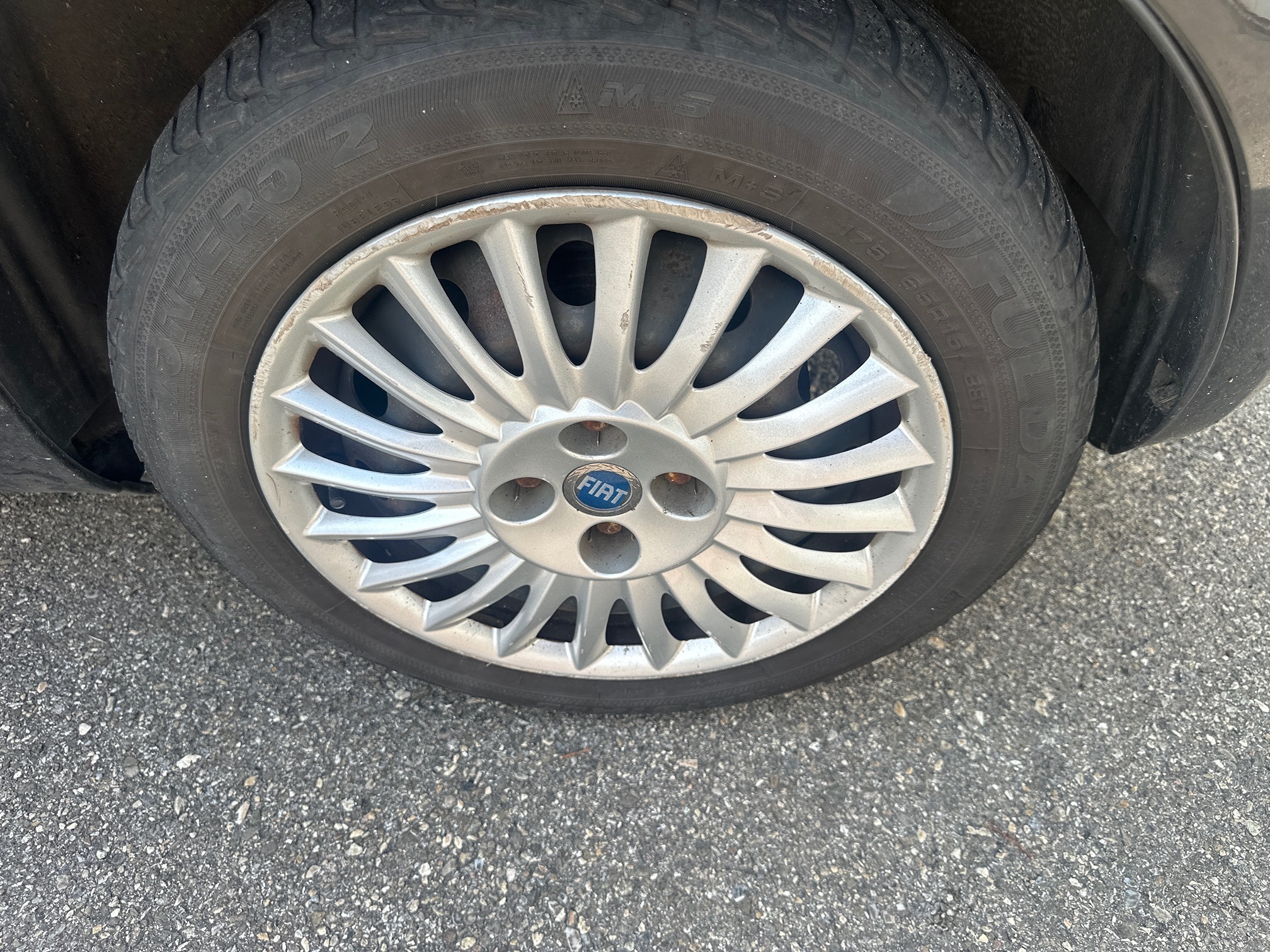 FIAT PUNTO 1.4 8V — zdjęcie 7