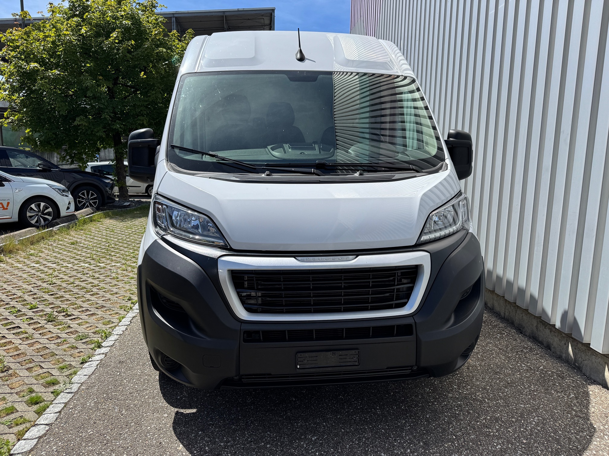 PEUGEOT Boxer BlueHDi — zdjęcie 2