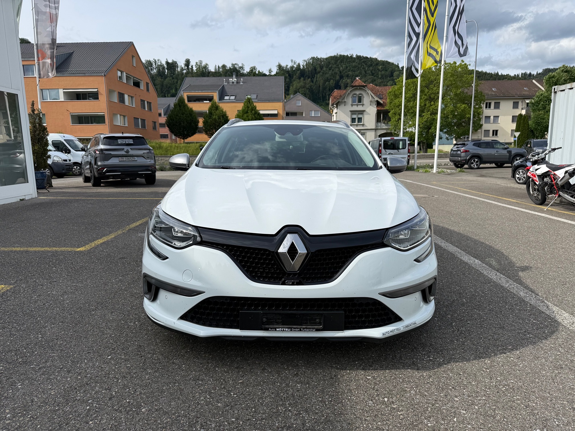 RENAULT Megane — zdjęcie 2