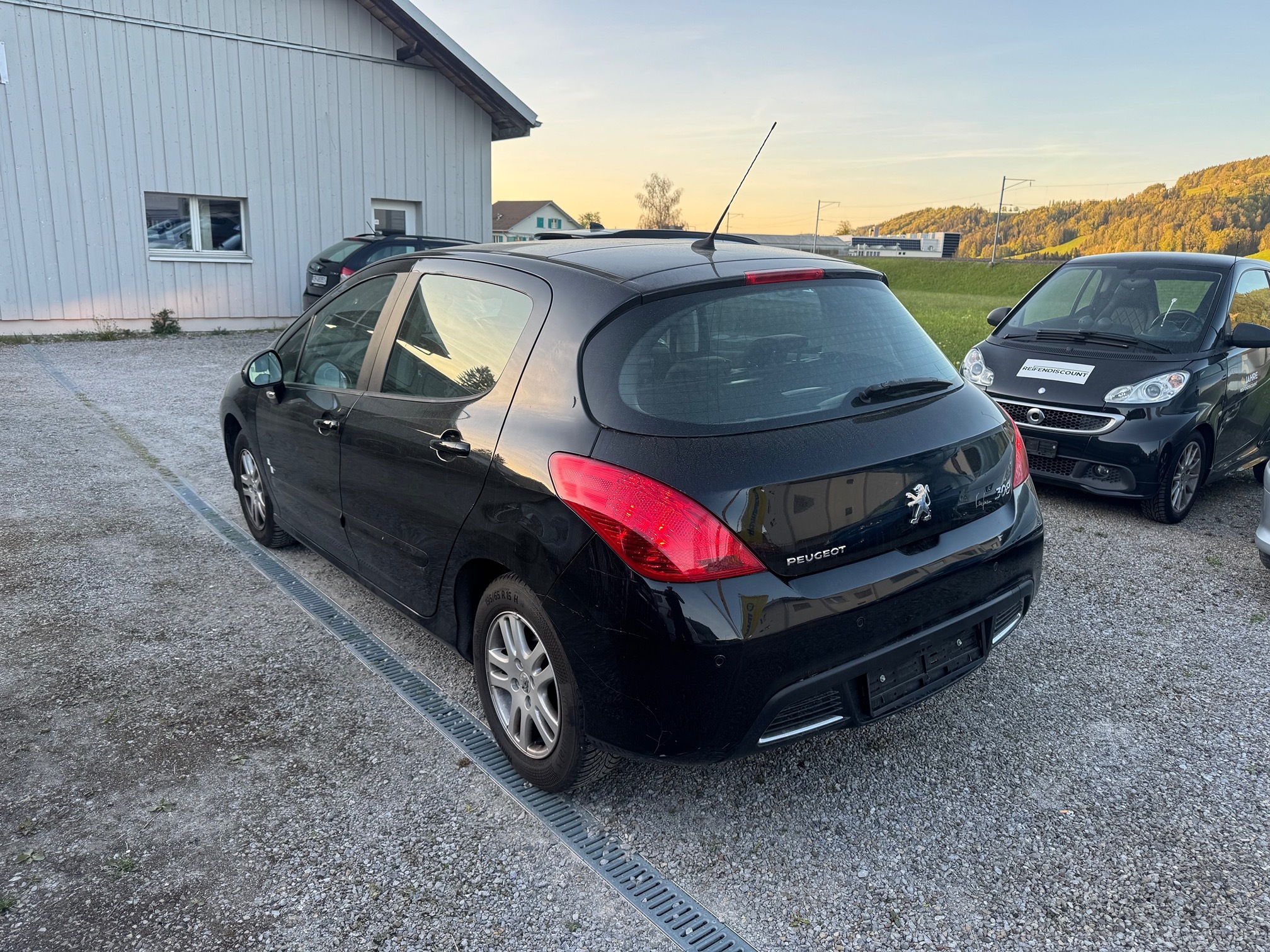 PEUGEOT 308 1.6i Turbo — zdjęcie 2